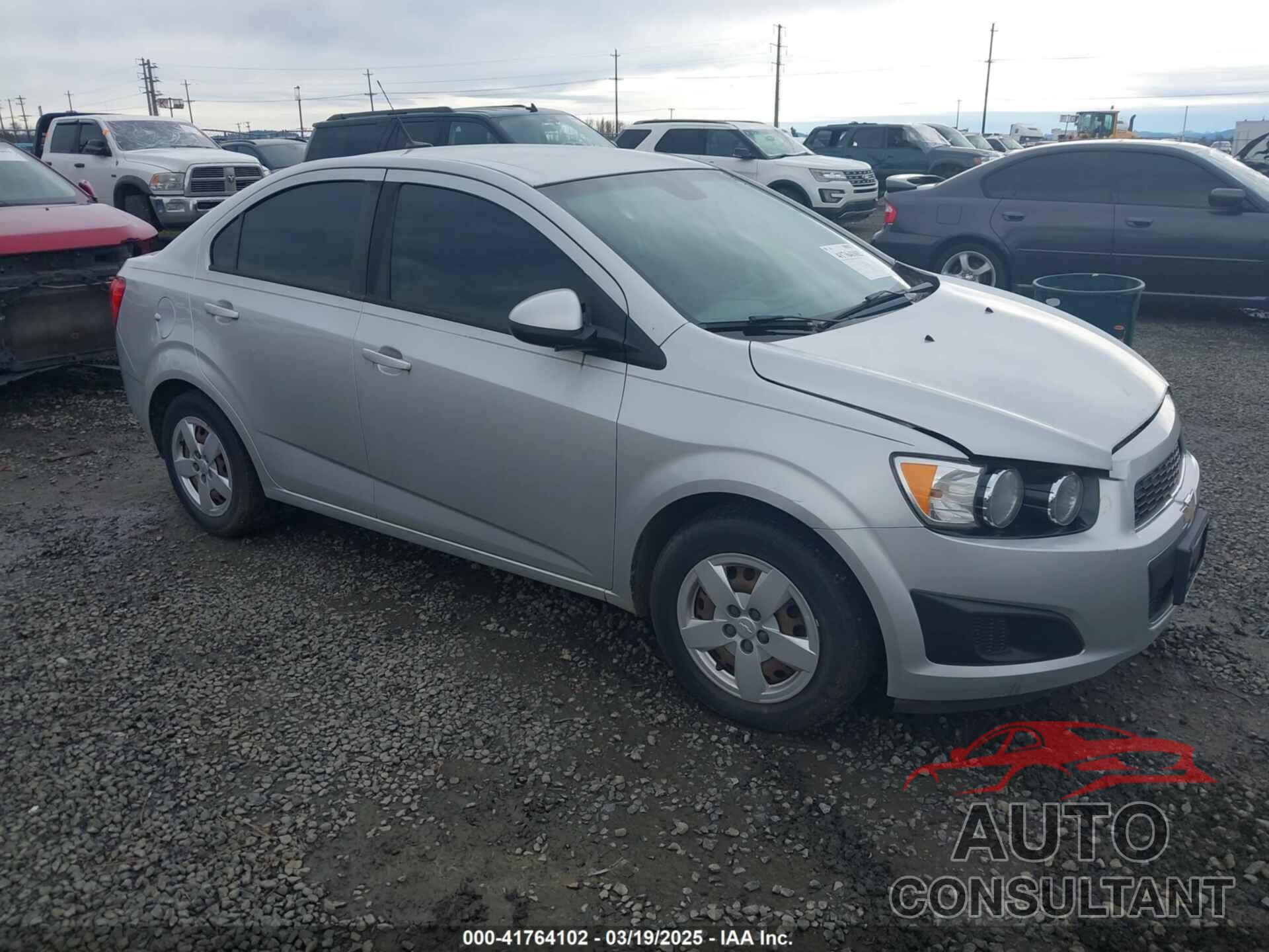 CHEVROLET SONIC 2013 - 1G1JA5SH7D4197354