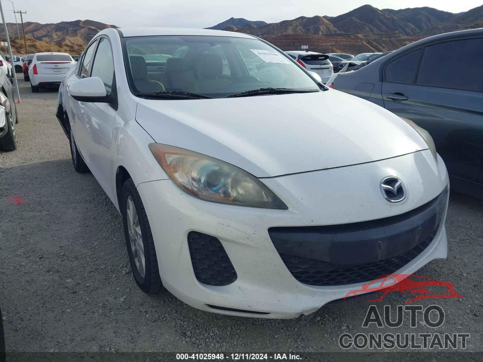 MAZDA MAZDA3 2012 - JM1BL1V85C1592496