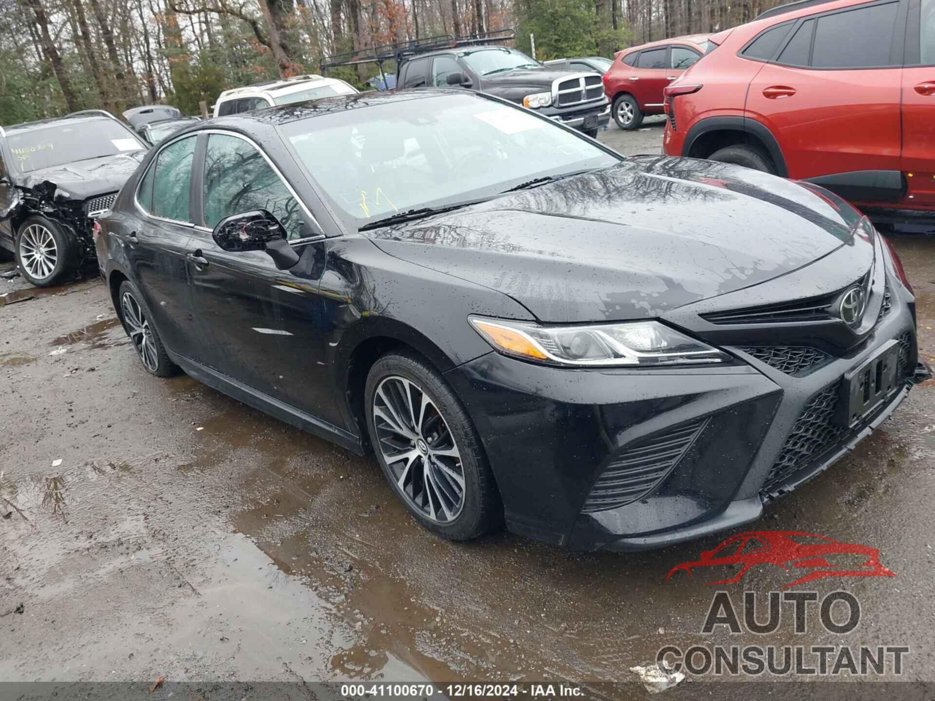 TOYOTA CAMRY 2018 - 4T1B11HK5JU006741