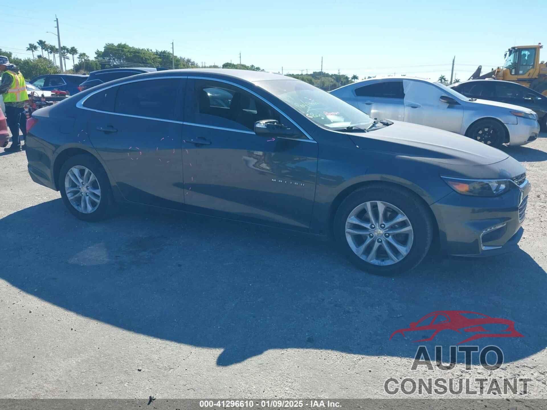 CHEVROLET MALIBU 2018 - 1G1ZD5ST3JF243762