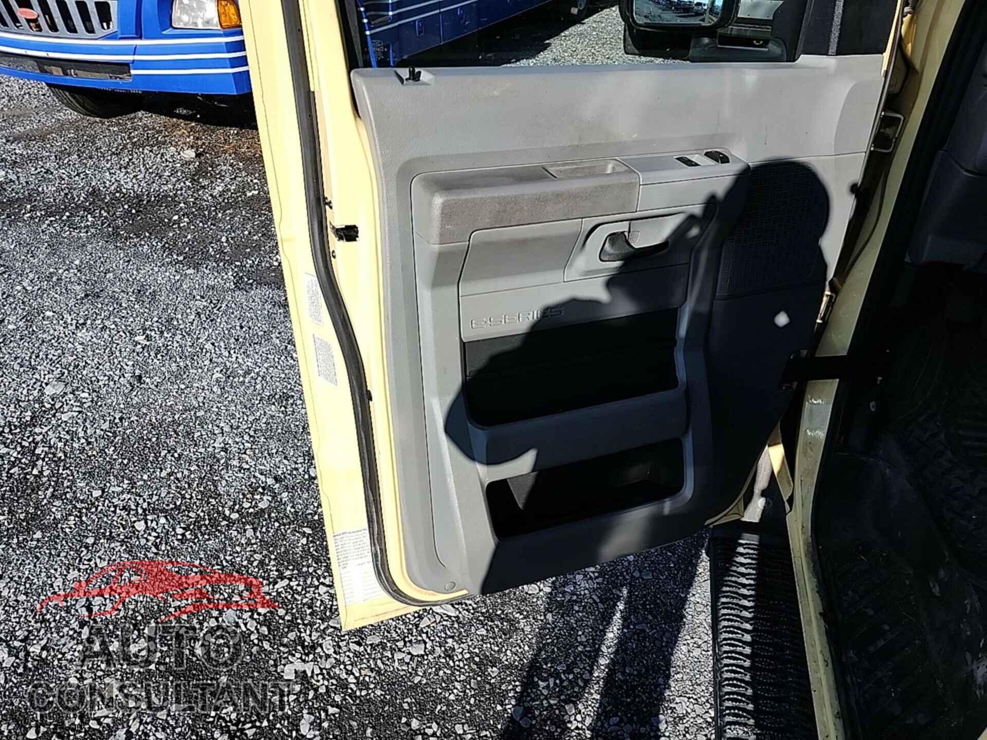 FORD ECONOLINE 2019 - 1FDXE4FS0KDC57733