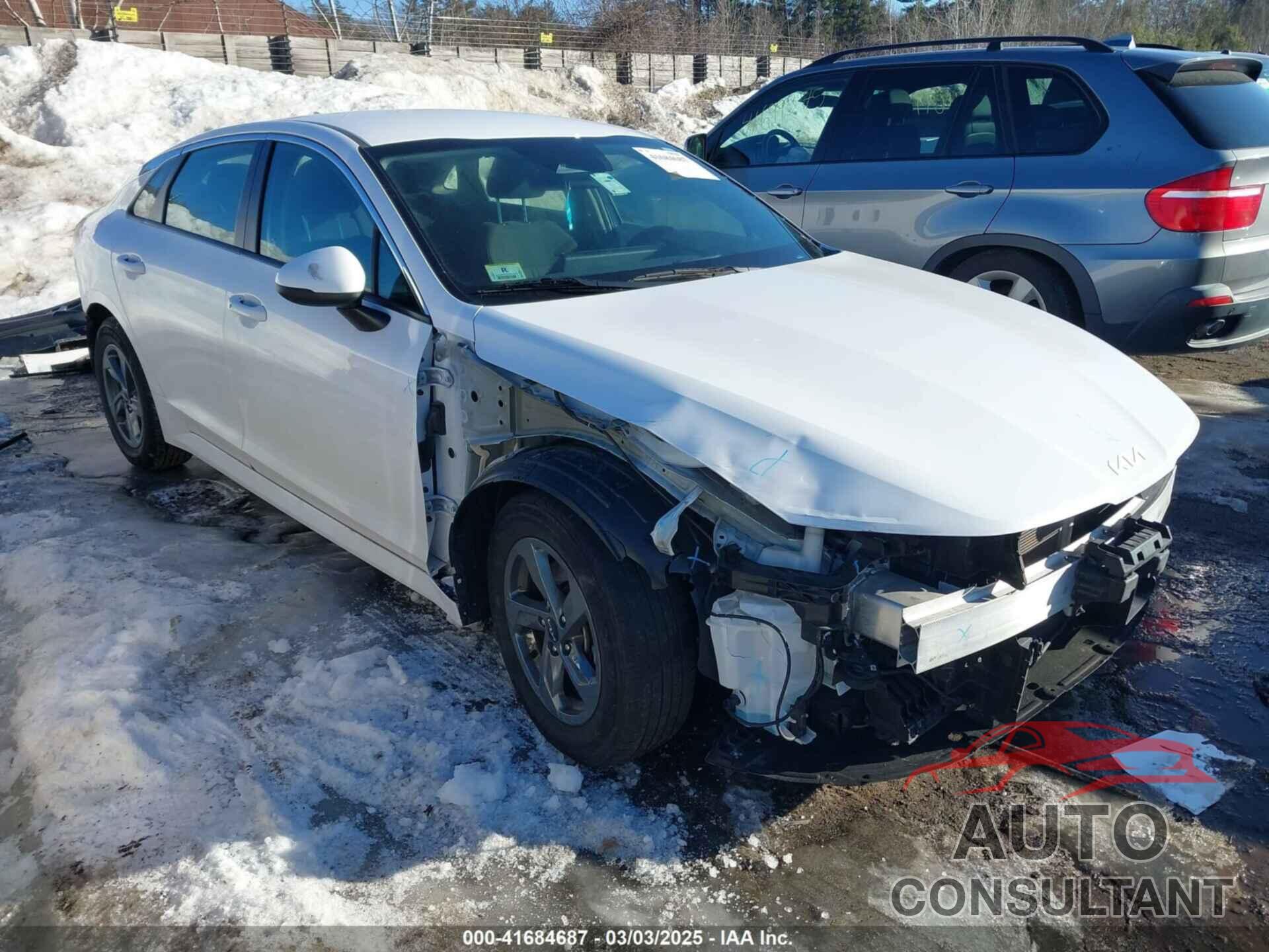 KIA K5 2022 - 5XXG14J26NG145942