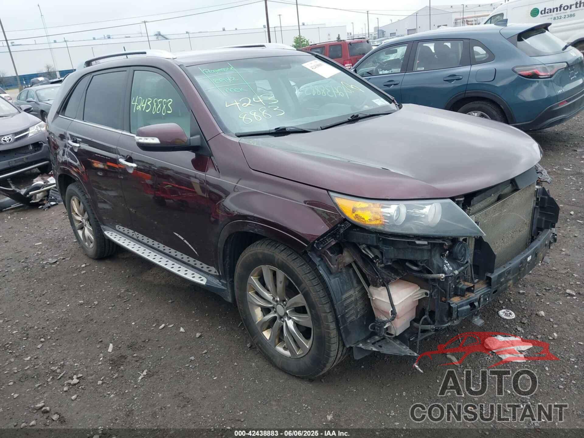 KIA SORENTO 2013 - 5XYKW4A26DG356421
