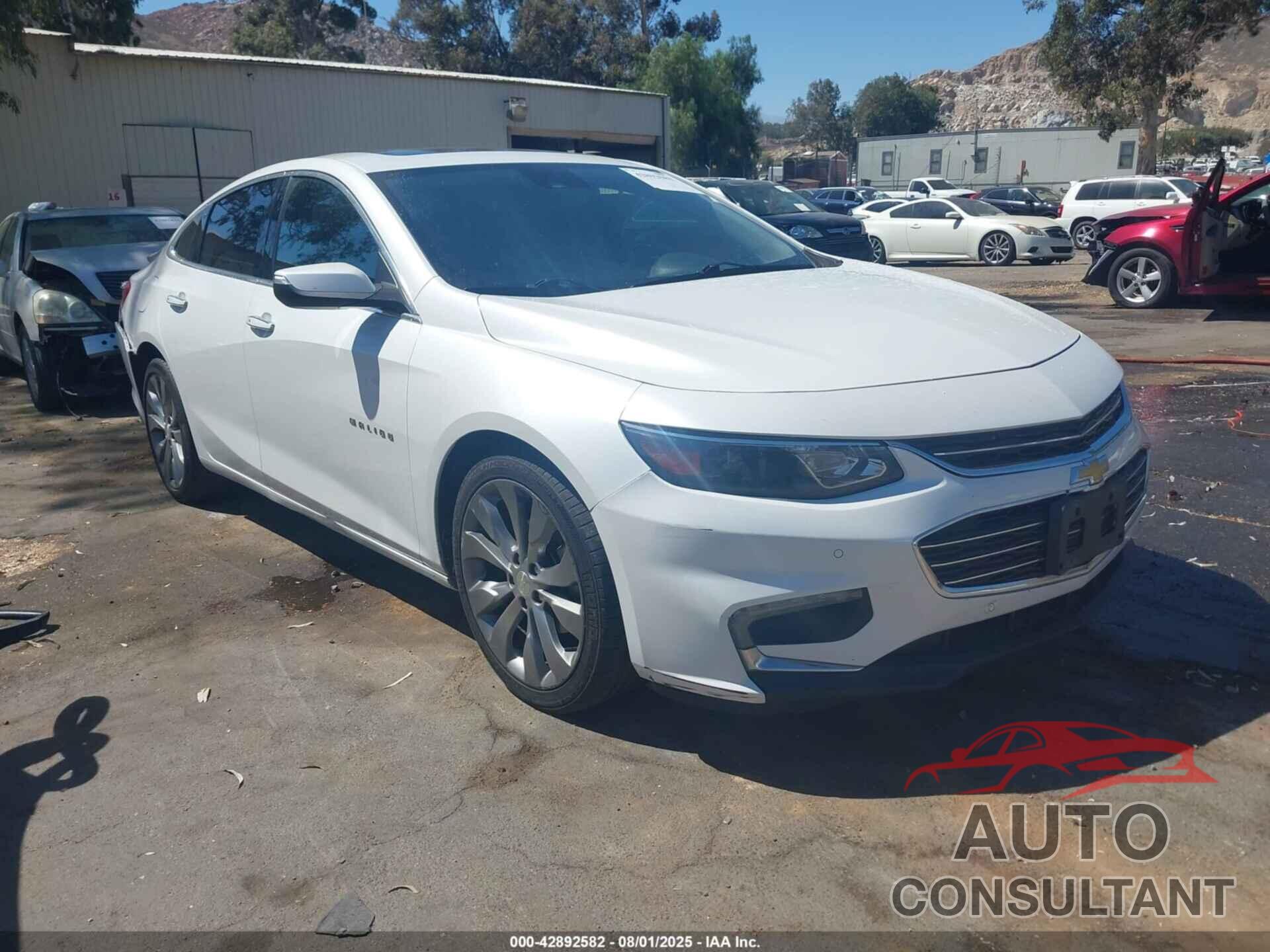CHEVROLET MALIBU 2017 - 1G1ZH5SX5HF153594