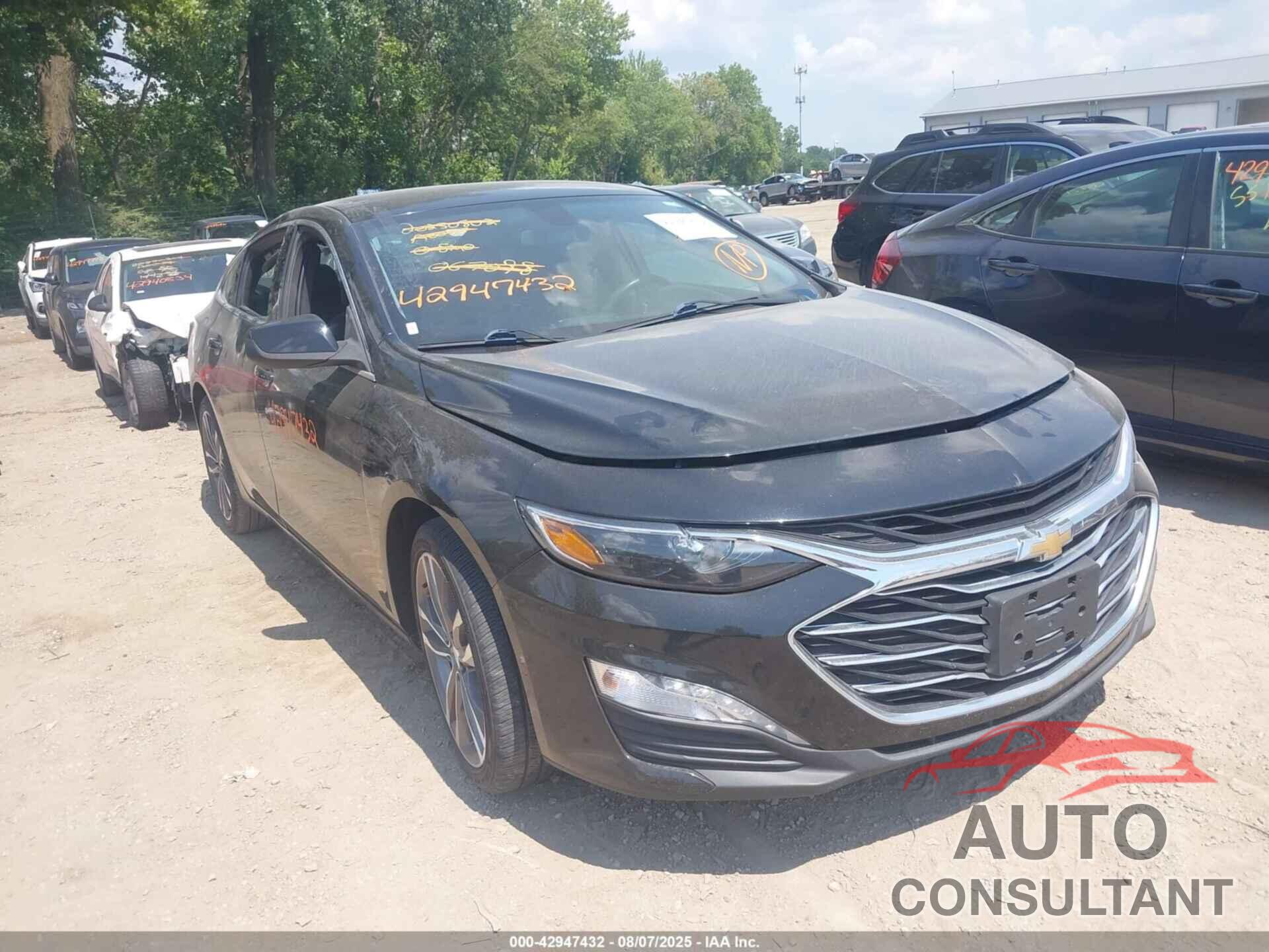 CHEVROLET MALIBU 2020 - 1G1ZD5STXLF067098