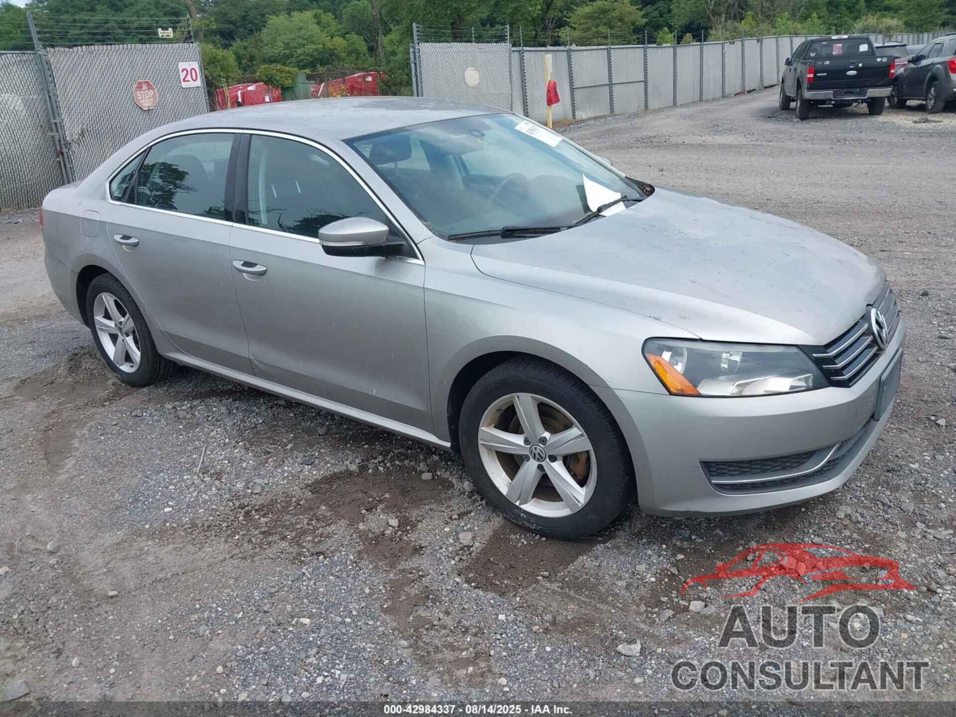 VOLKSWAGEN PASSAT 2013 - 1VWBP7A39DC075335
