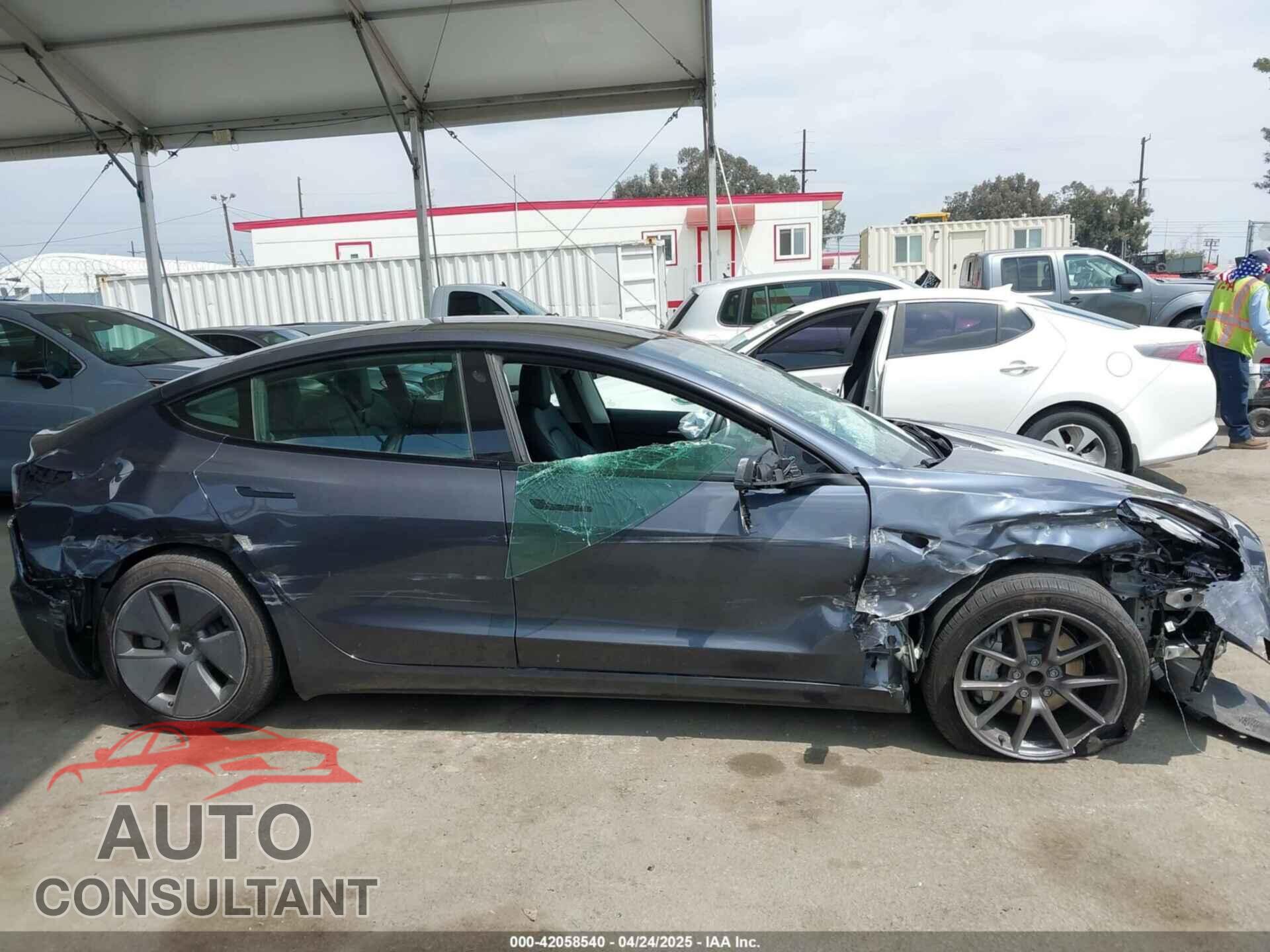 TESLA MODEL 3 2023 - 5YJ3E1EA0PF518904