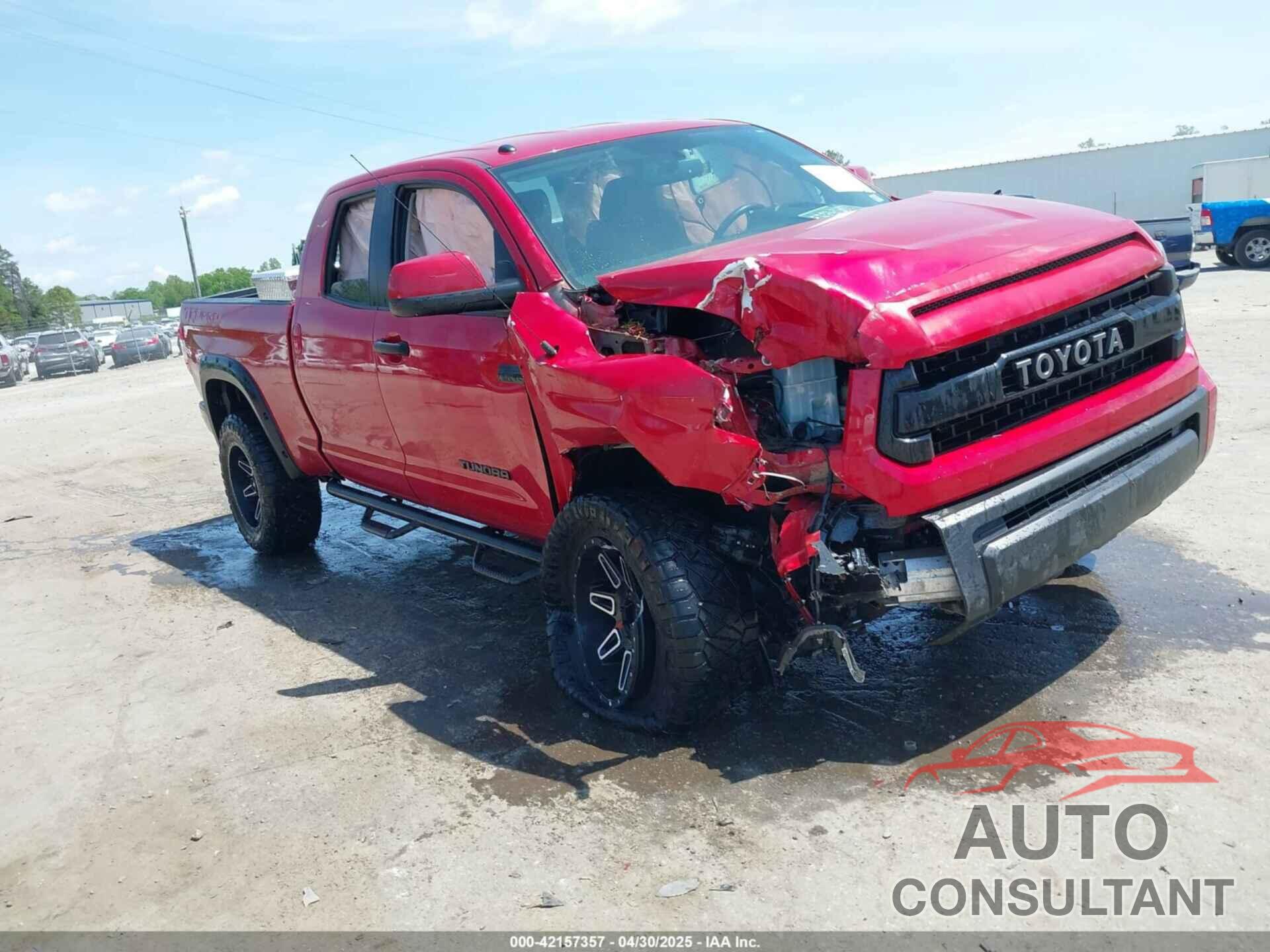 TOYOTA TUNDRA 2017 - 5TFUY5F10HX677527
