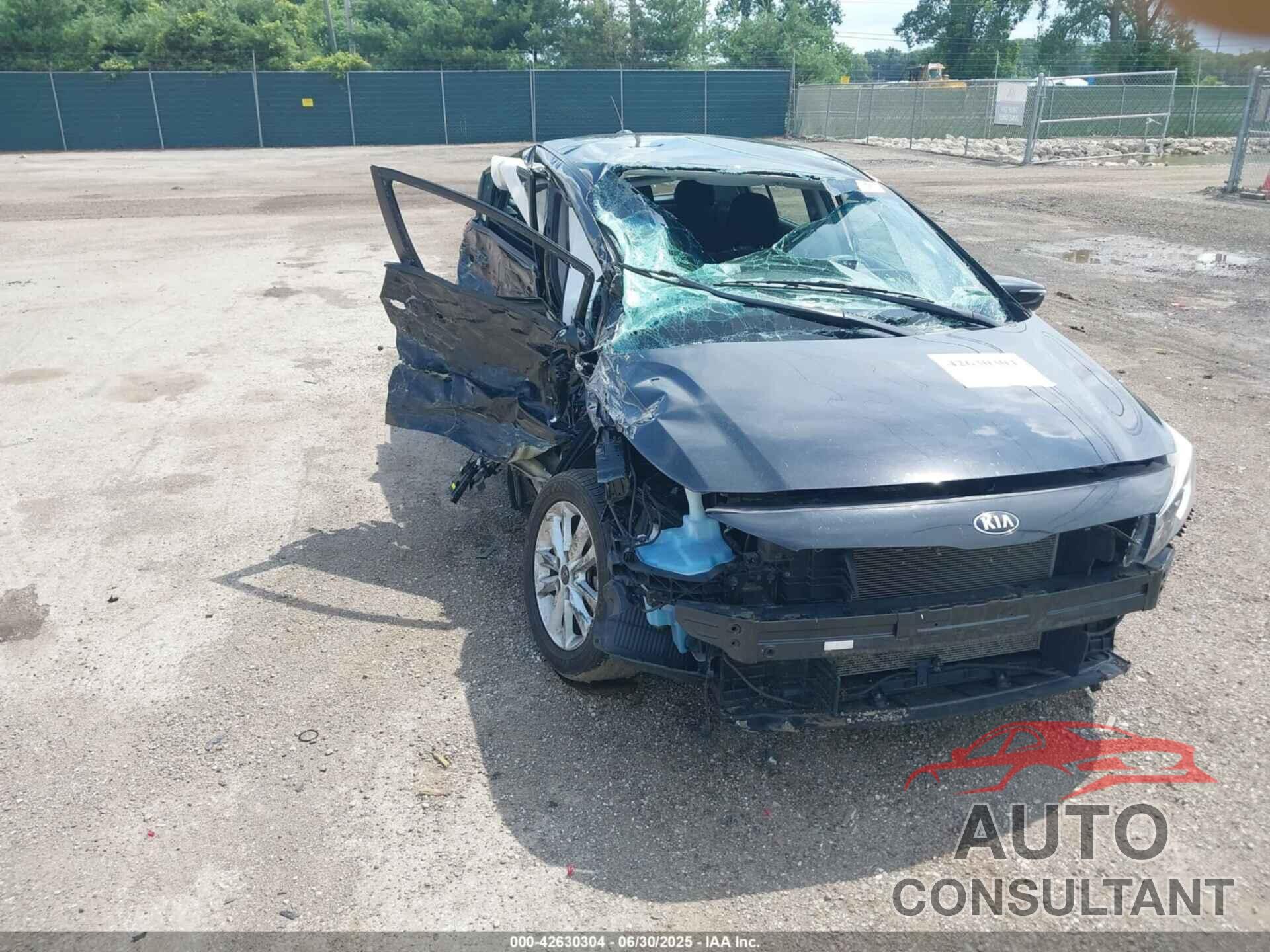 KIA FORTE 2017 - KNAFK5A81H5674207