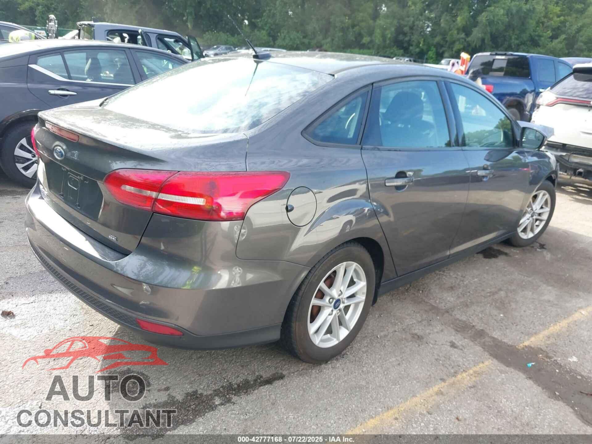 FORD FOCUS 2015 - 1FADP3F26FL307743
