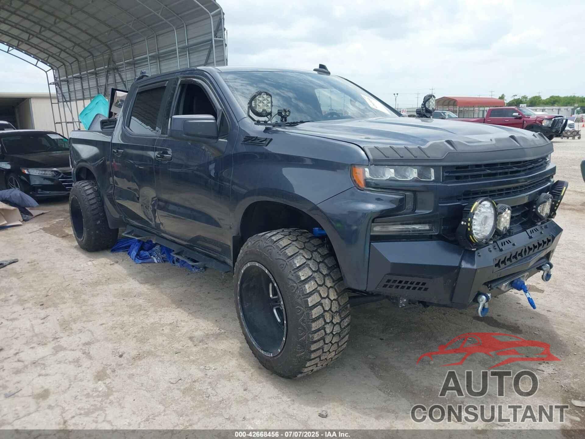 CHEVROLET SILVERADO 1500 2021 - 1GCPYBEK8MZ439106