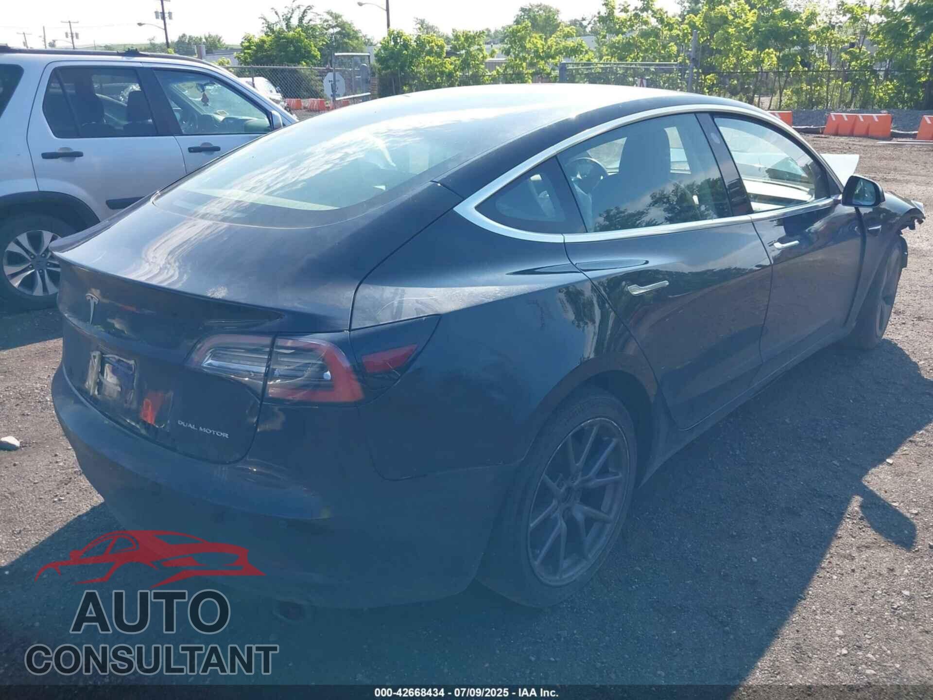 TESLA MODEL 3 2018 - 5YJ3E1EB9JF070713