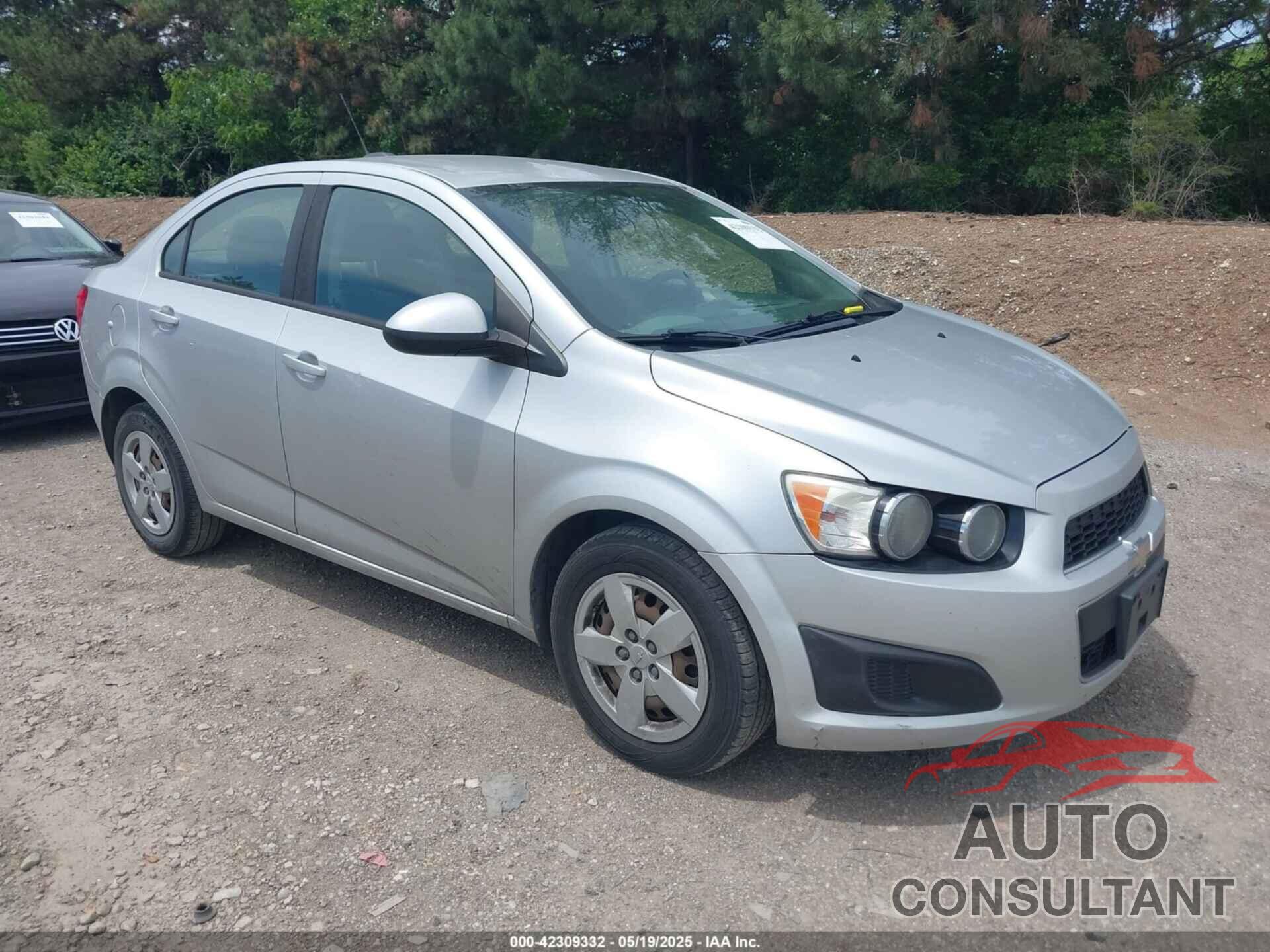 CHEVROLET SONIC 2016 - 1G1JA5SH2G4128012