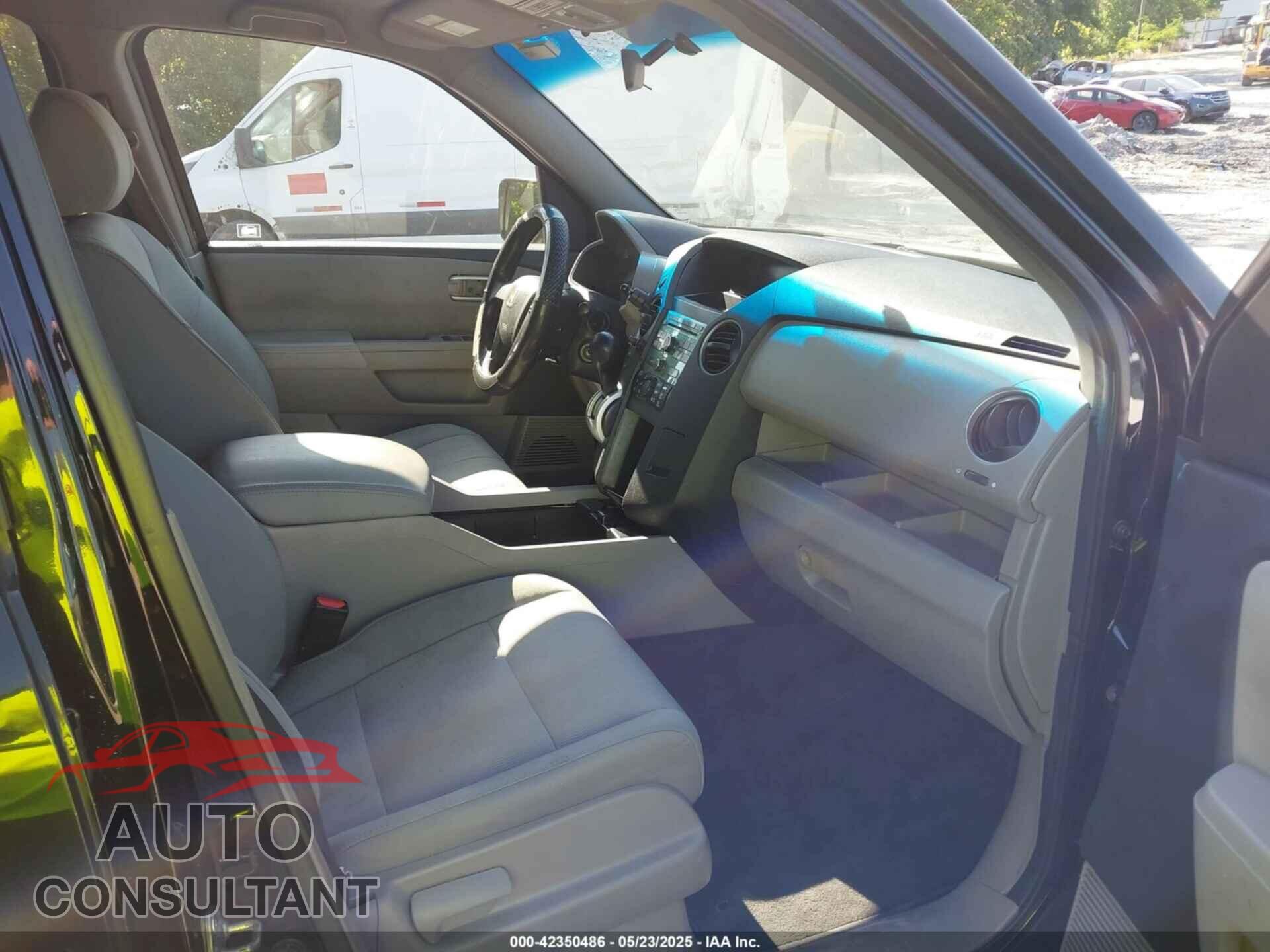 HONDA PILOT 2011 - 5FNYF4H25BB046118