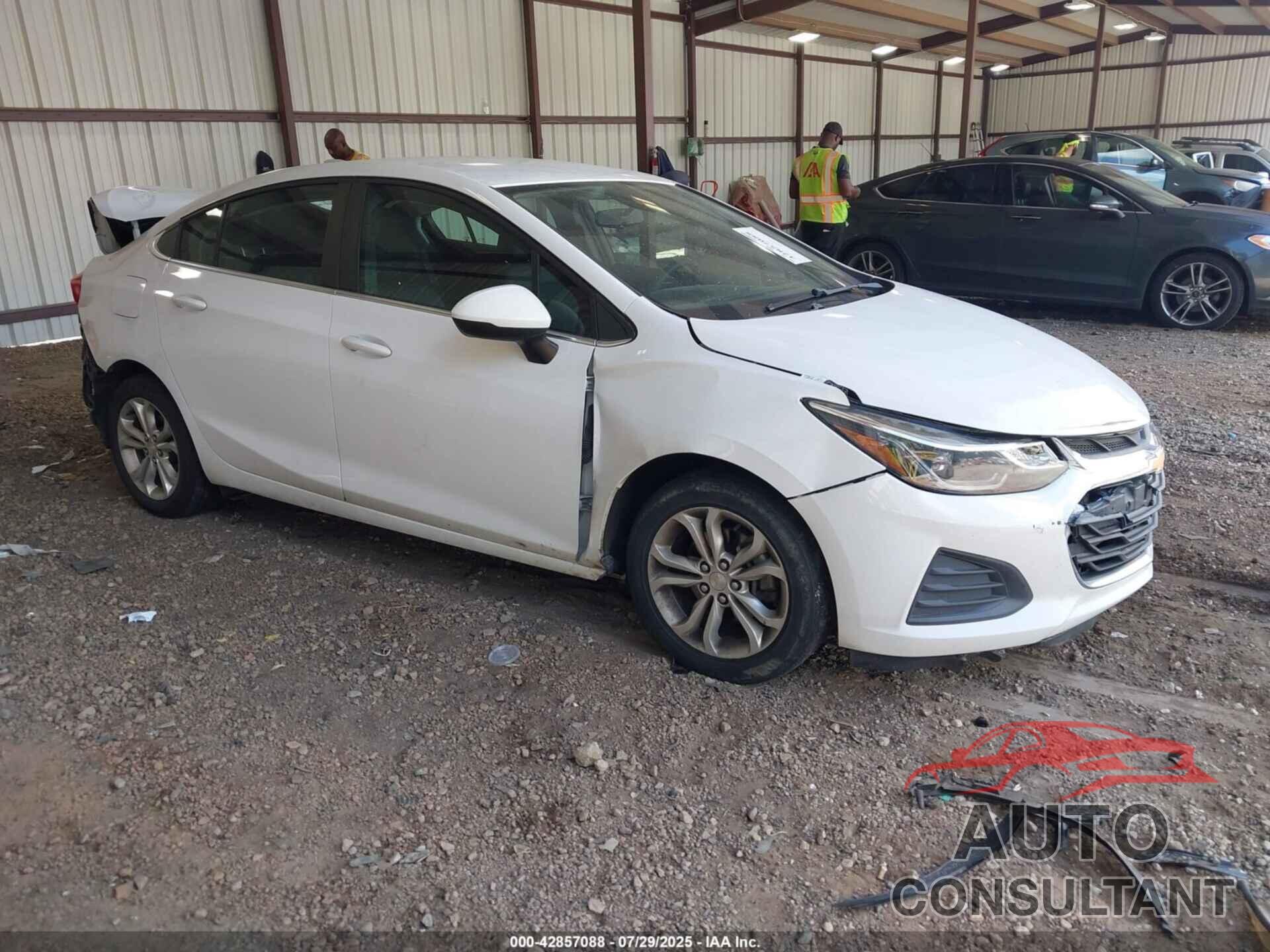 CHEVROLET CRUZE 2019 - 1G1BE5SM2K7141730