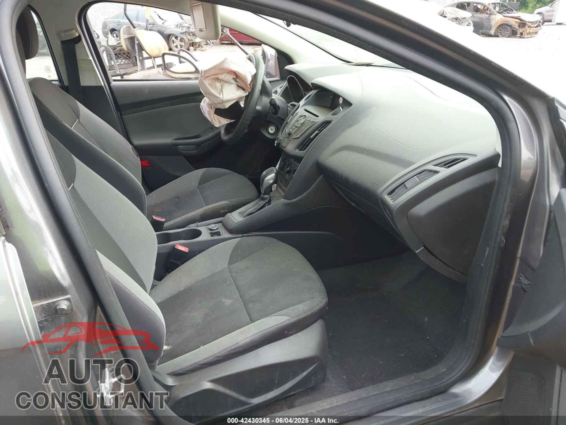 FORD FOCUS 2014 - 1FADP3E25EL370929
