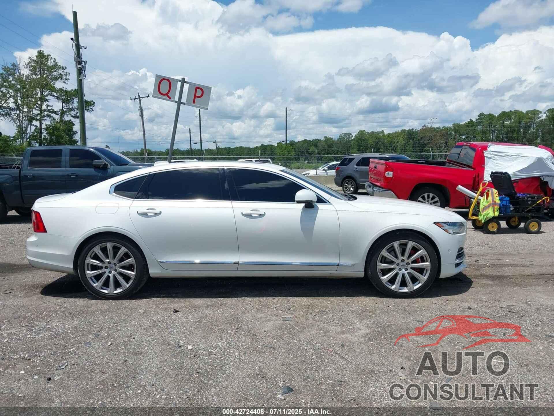 VOLVO S90 HYBRID 2018 - LVYBC0AL4JP032203