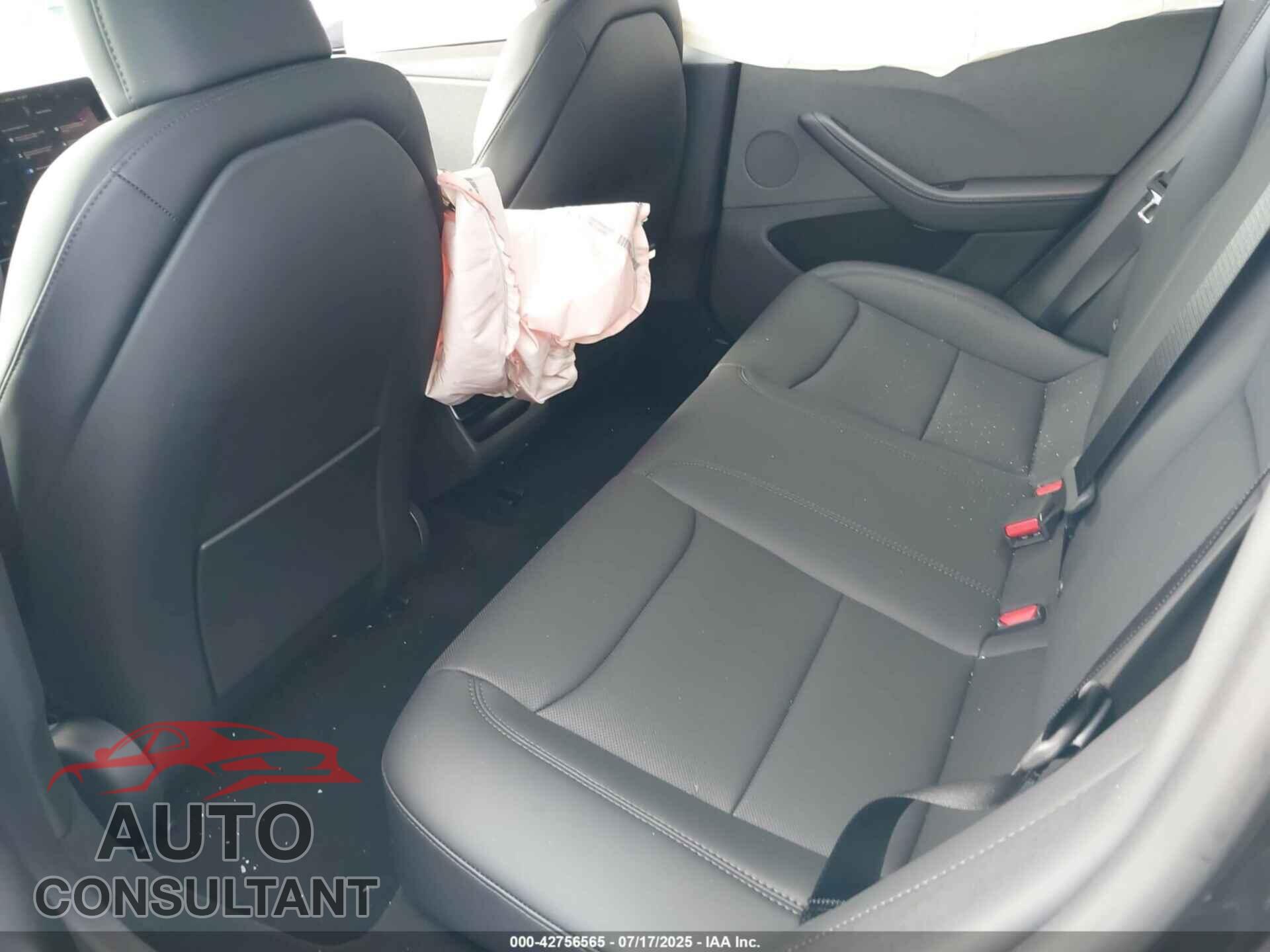 TESLA MODEL 3 2025 - 5YJ3E1EA9SF972724
