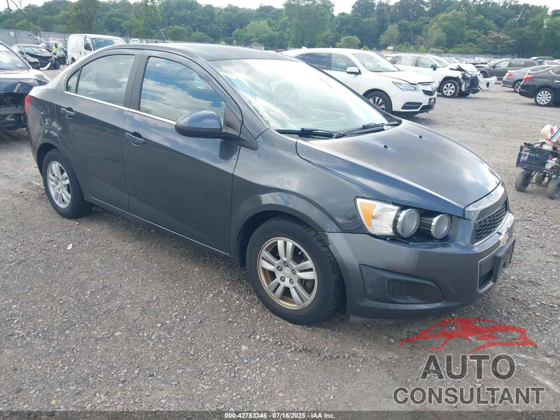 CHEVROLET SONIC 2013 - 1G1JC5SH3D4106428