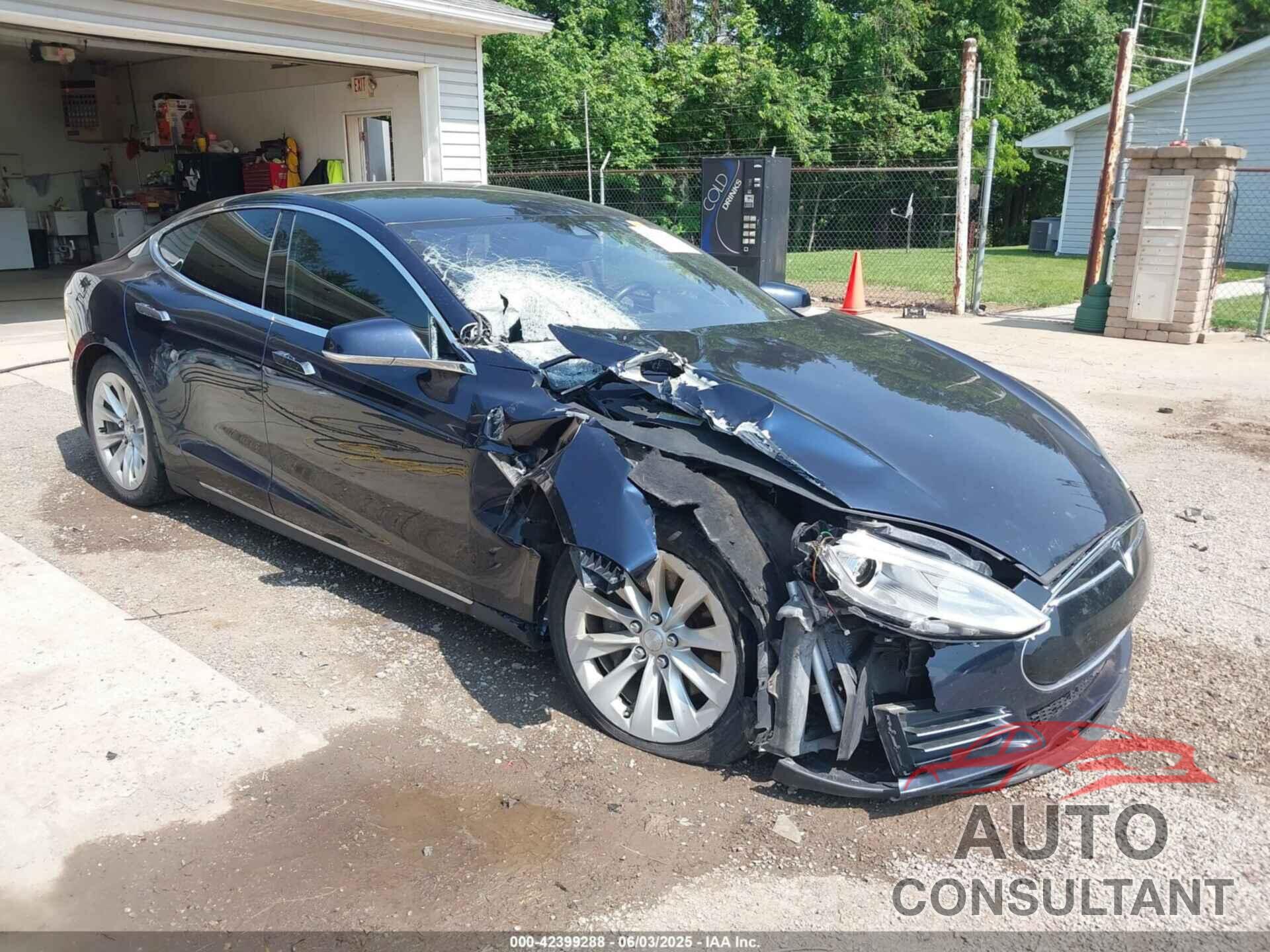 TESLA MODEL S 2014 - 5YJSA1H17EFP65983
