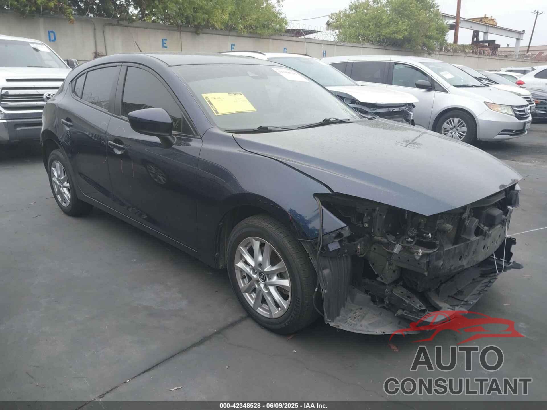 MAZDA MAZDA3 2018 - 3MZBN1K76JM212245