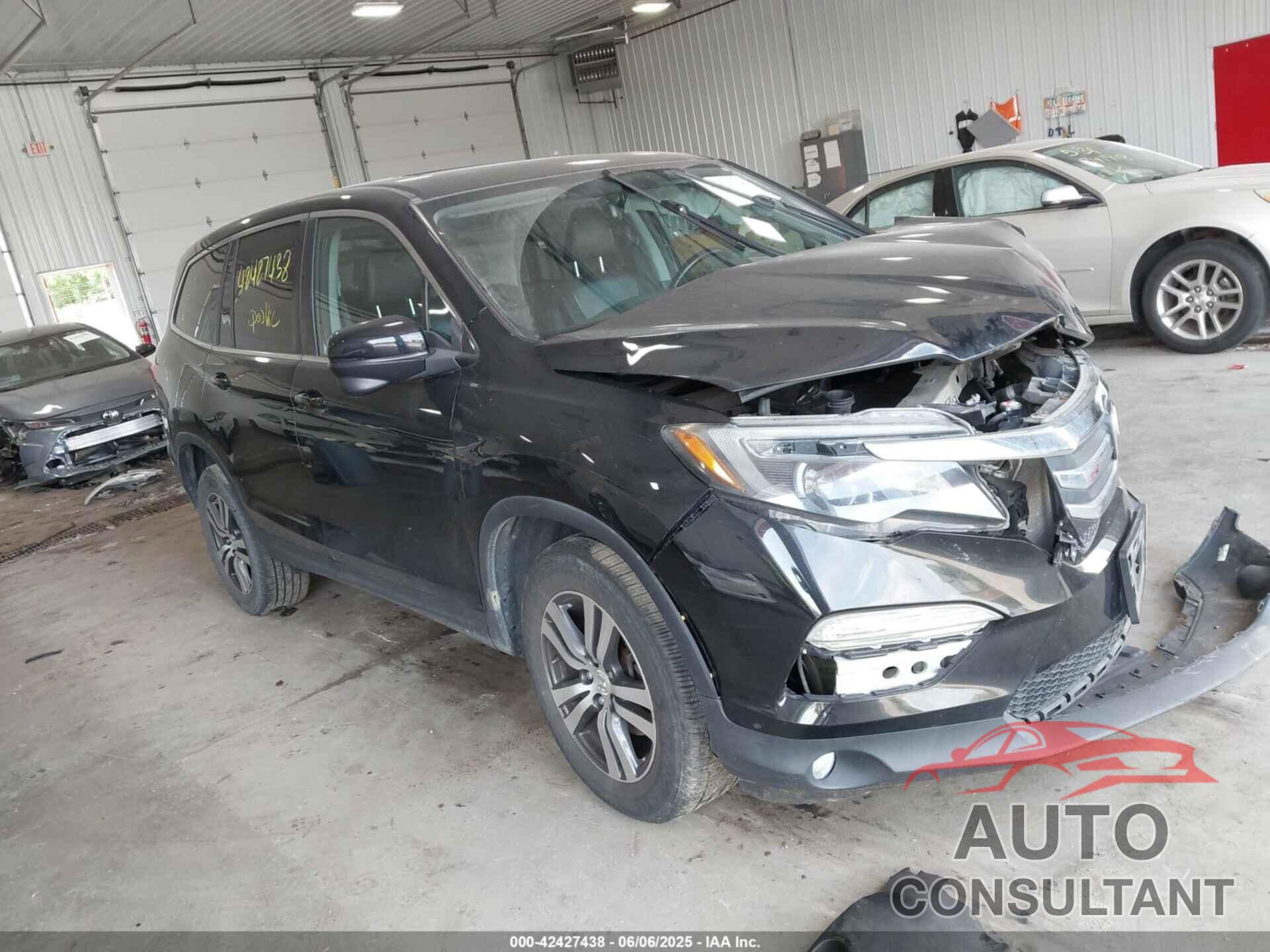 HONDA PILOT 2017 - 5FNYF6H53HB033625