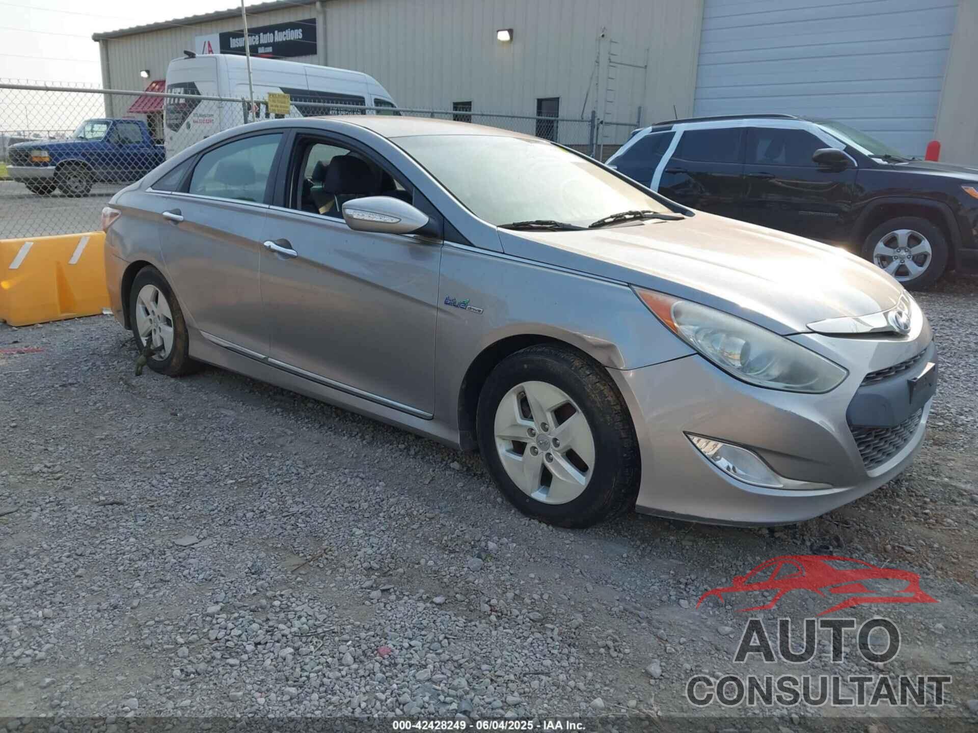 HYUNDAI SONATA HYBRID 2011 - KMHEC4A45BA007248