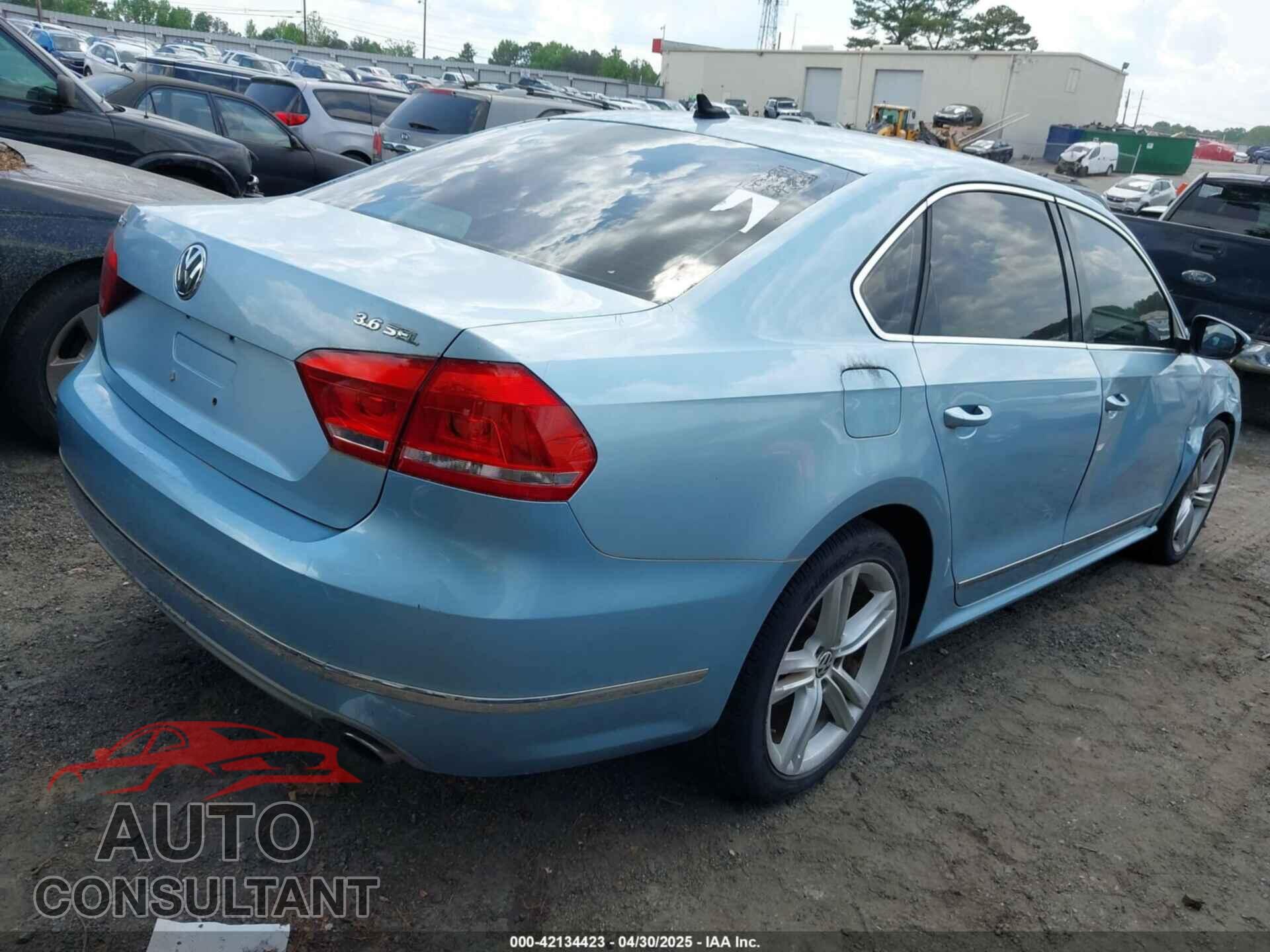 VOLKSWAGEN PASSAT 2012 - 1VWCM7A39CC014031