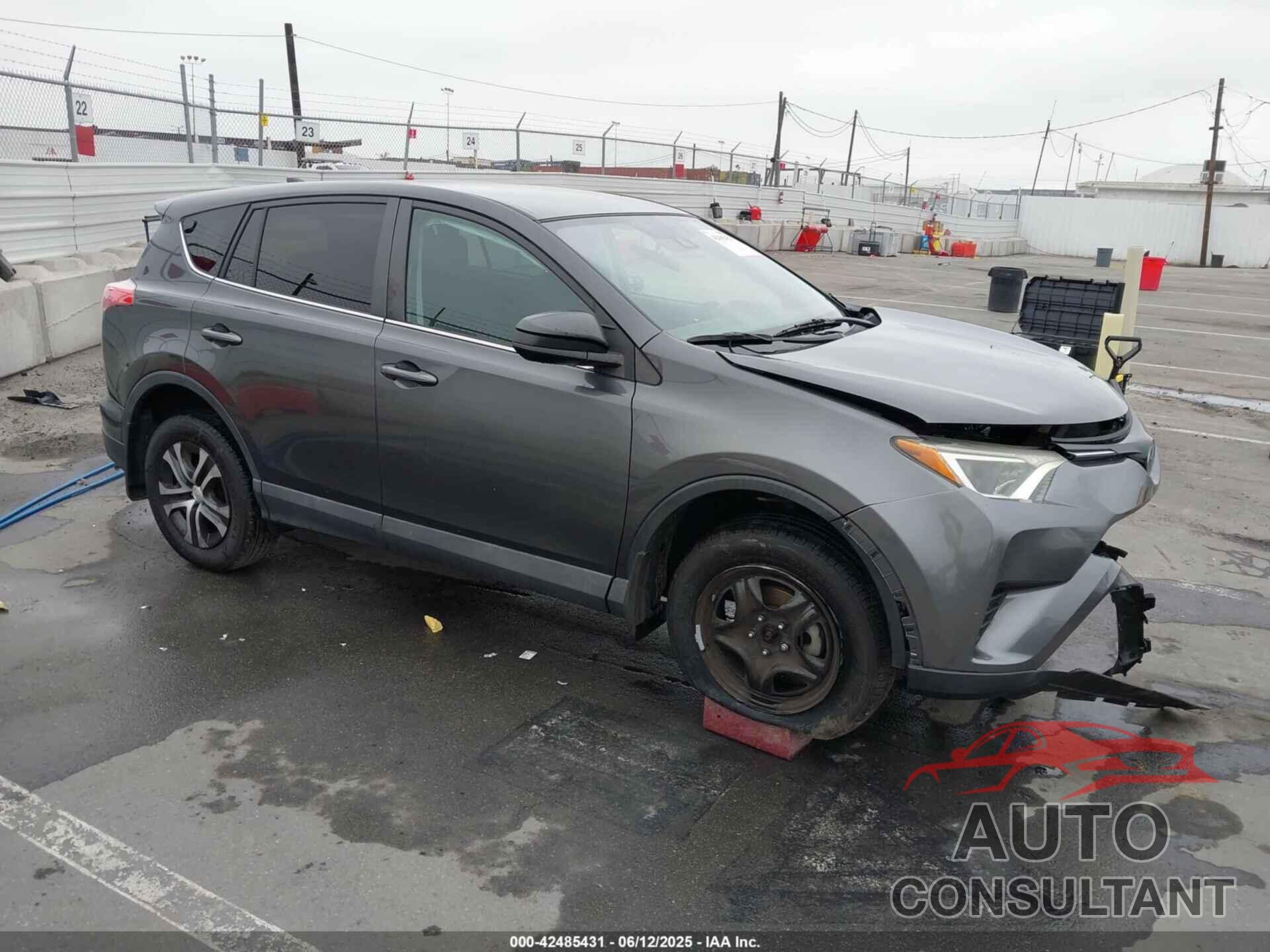 TOYOTA RAV4 2018 - 2T3ZFREV3JW455355
