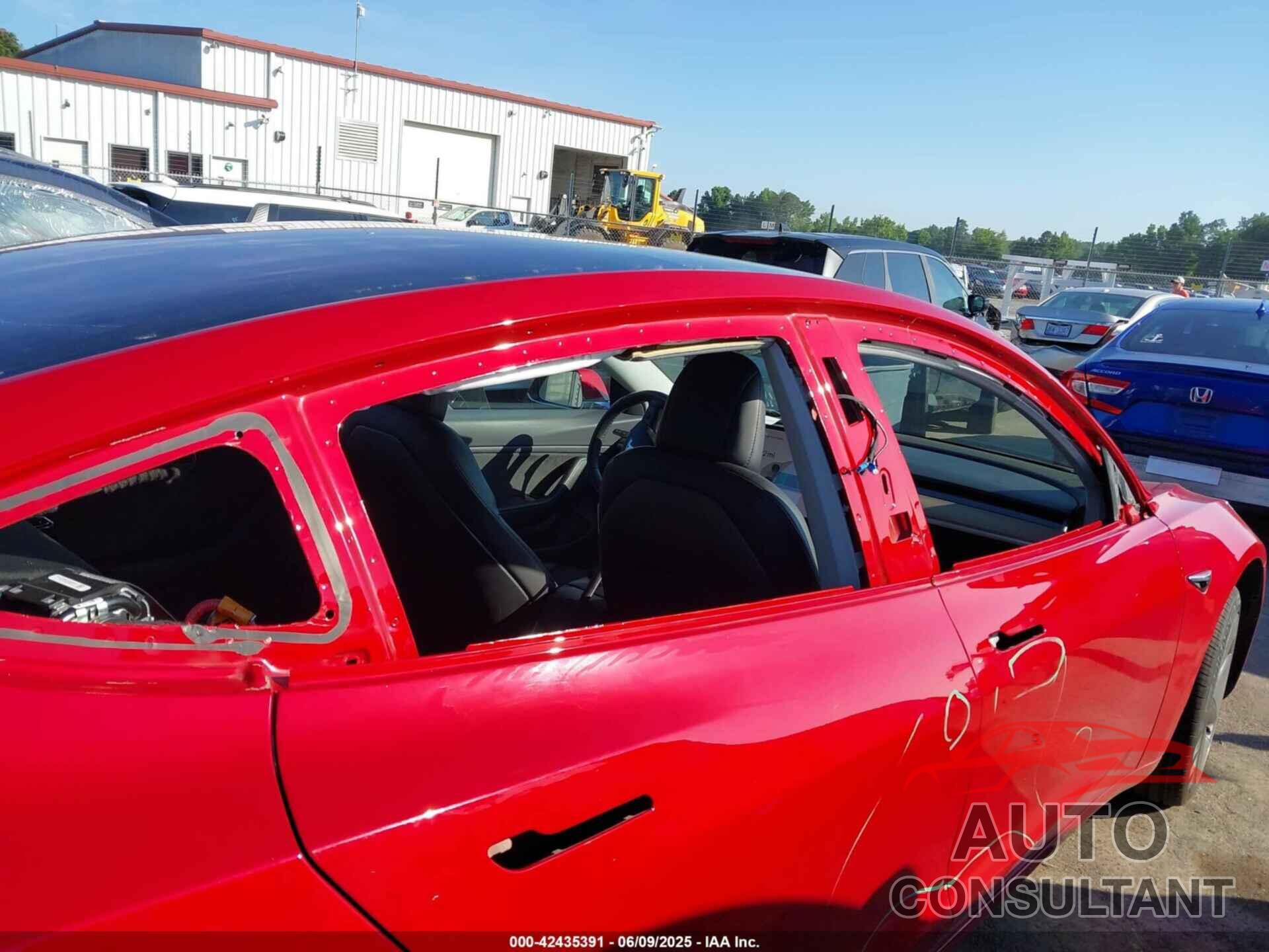 TESLA MODEL 3 2018 - 5YJ3E1EA5JF037831