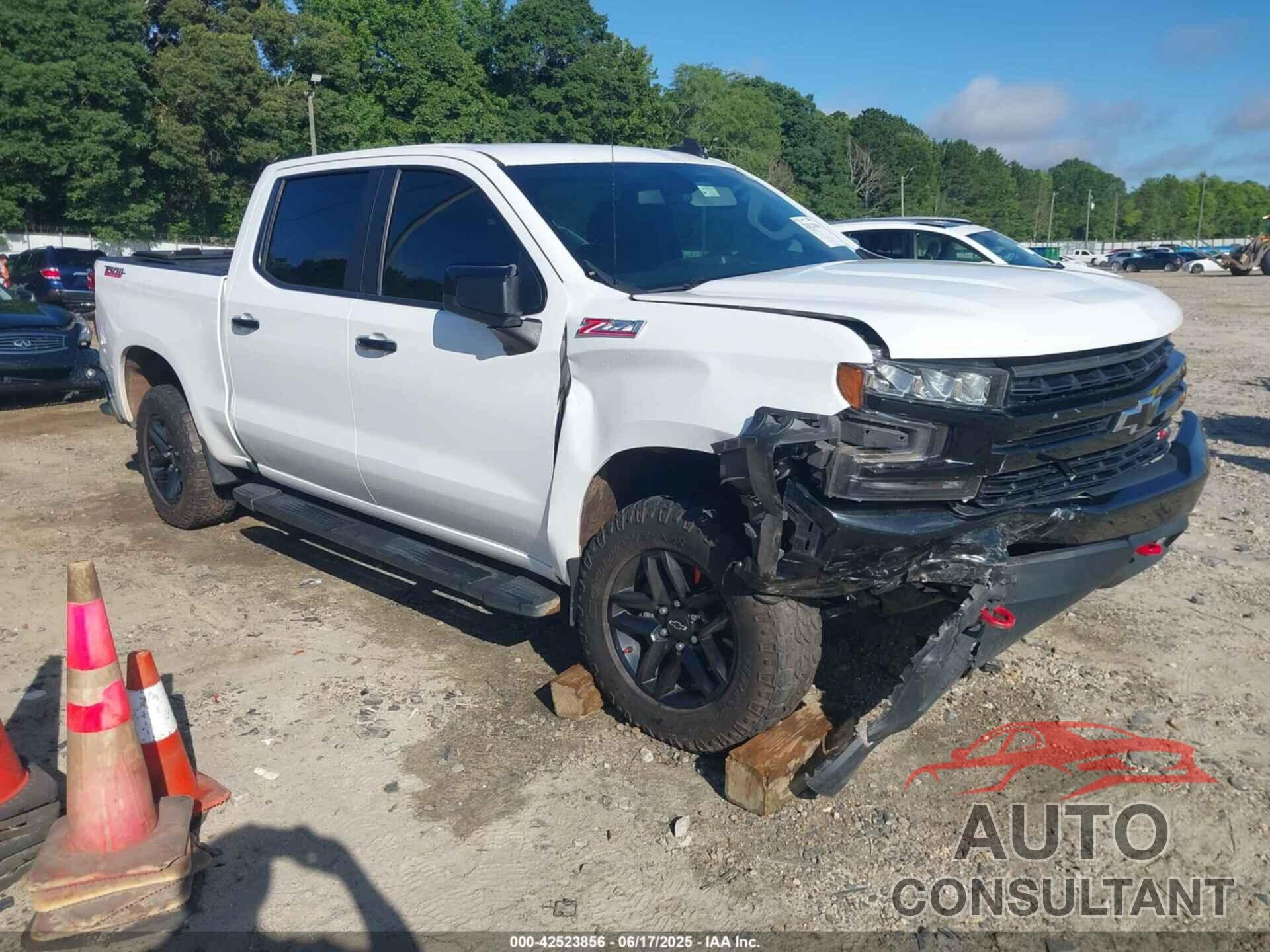 CHEVROLET SILVERADO 2020 - 1GCPYFED6LZ377549