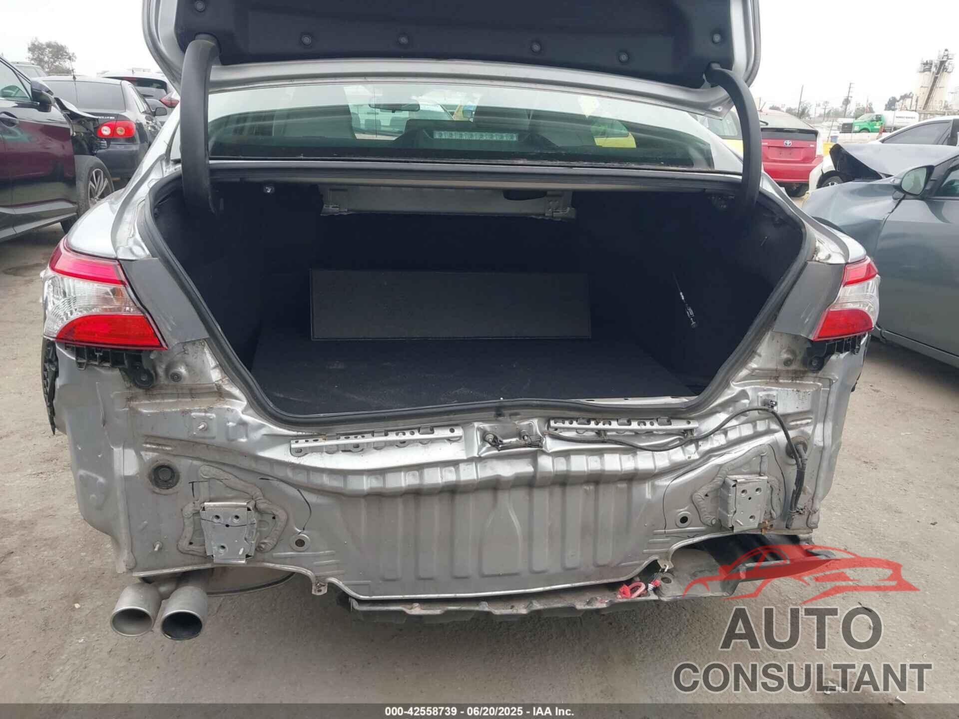 TOYOTA CAMRY 2020 - 4T1G31AK2LU536811