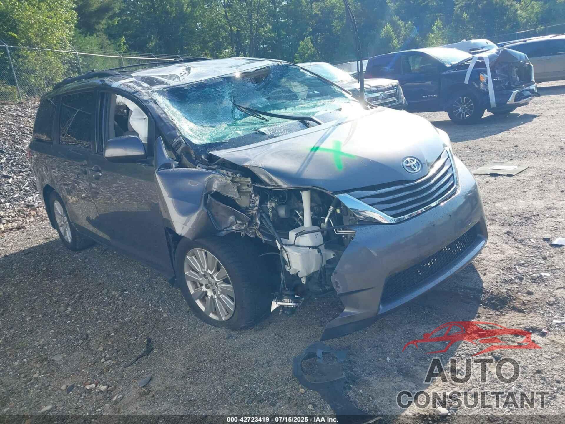 TOYOTA SIENNA 2017 - 5TDJZ3DC3HS150015