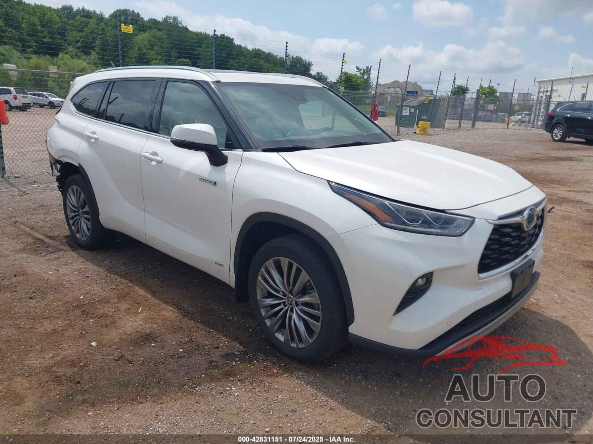 TOYOTA HIGHLANDER 2020 - 5TDEBRCH0LS006579