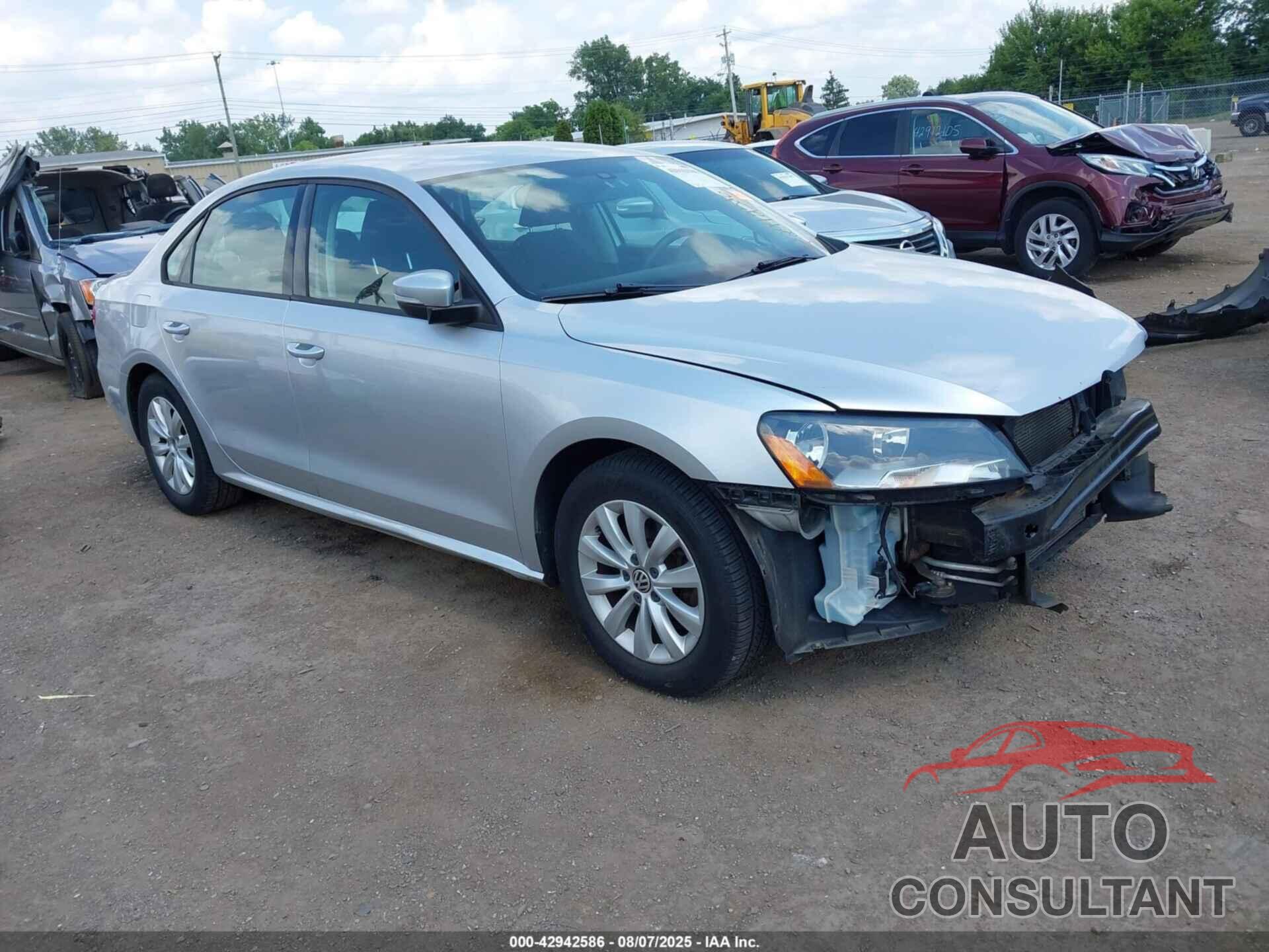 VOLKSWAGEN PASSAT 2013 - 1VWAP7A30DC045457