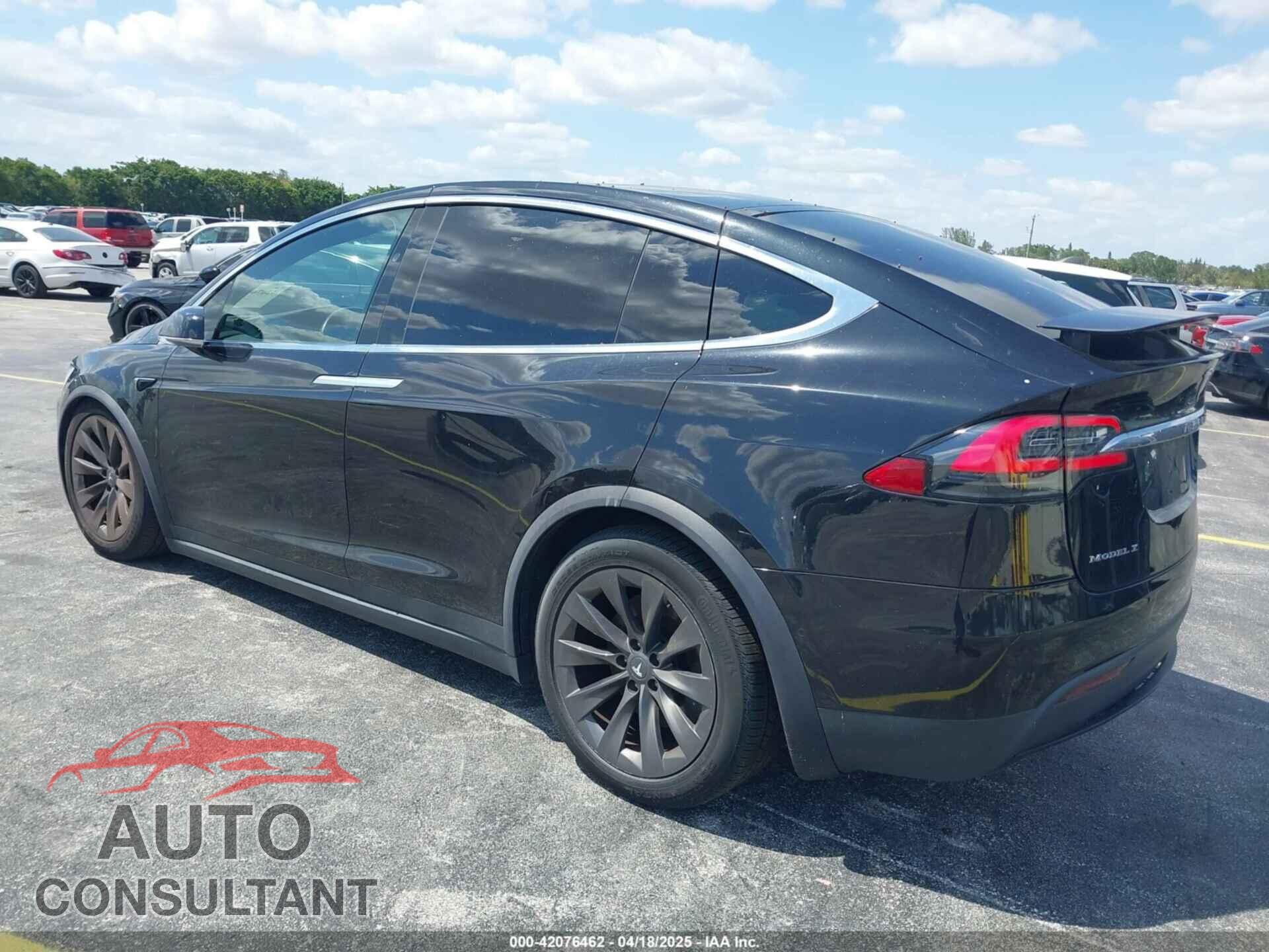 TESLA MODEL X 2017 - 5YJXCBE21HF054898