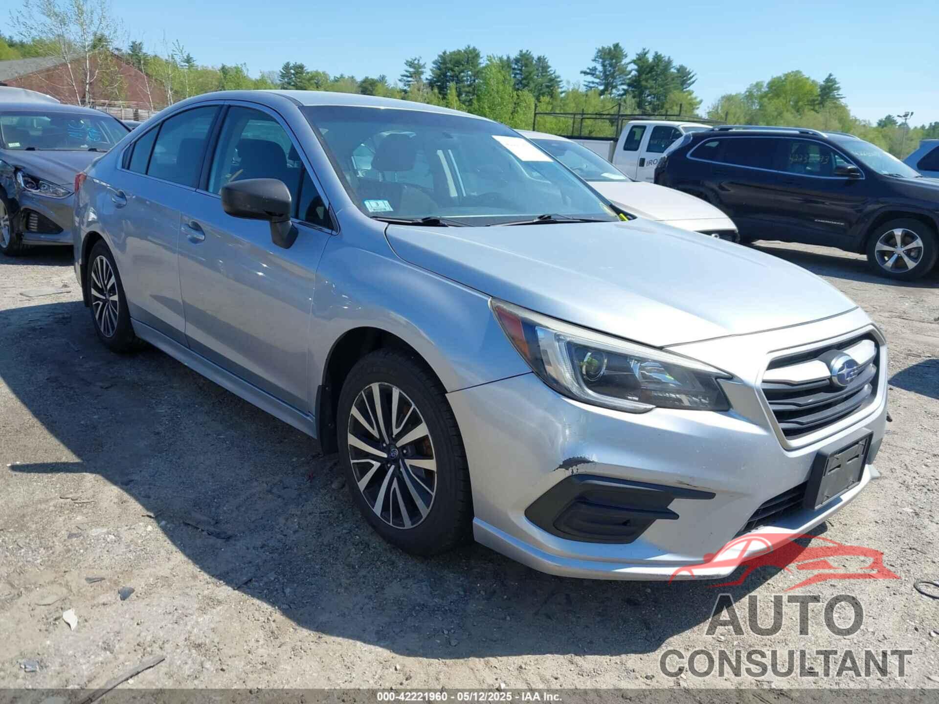 SUBARU LEGACY 2018 - 4S3BNAB68J3039825