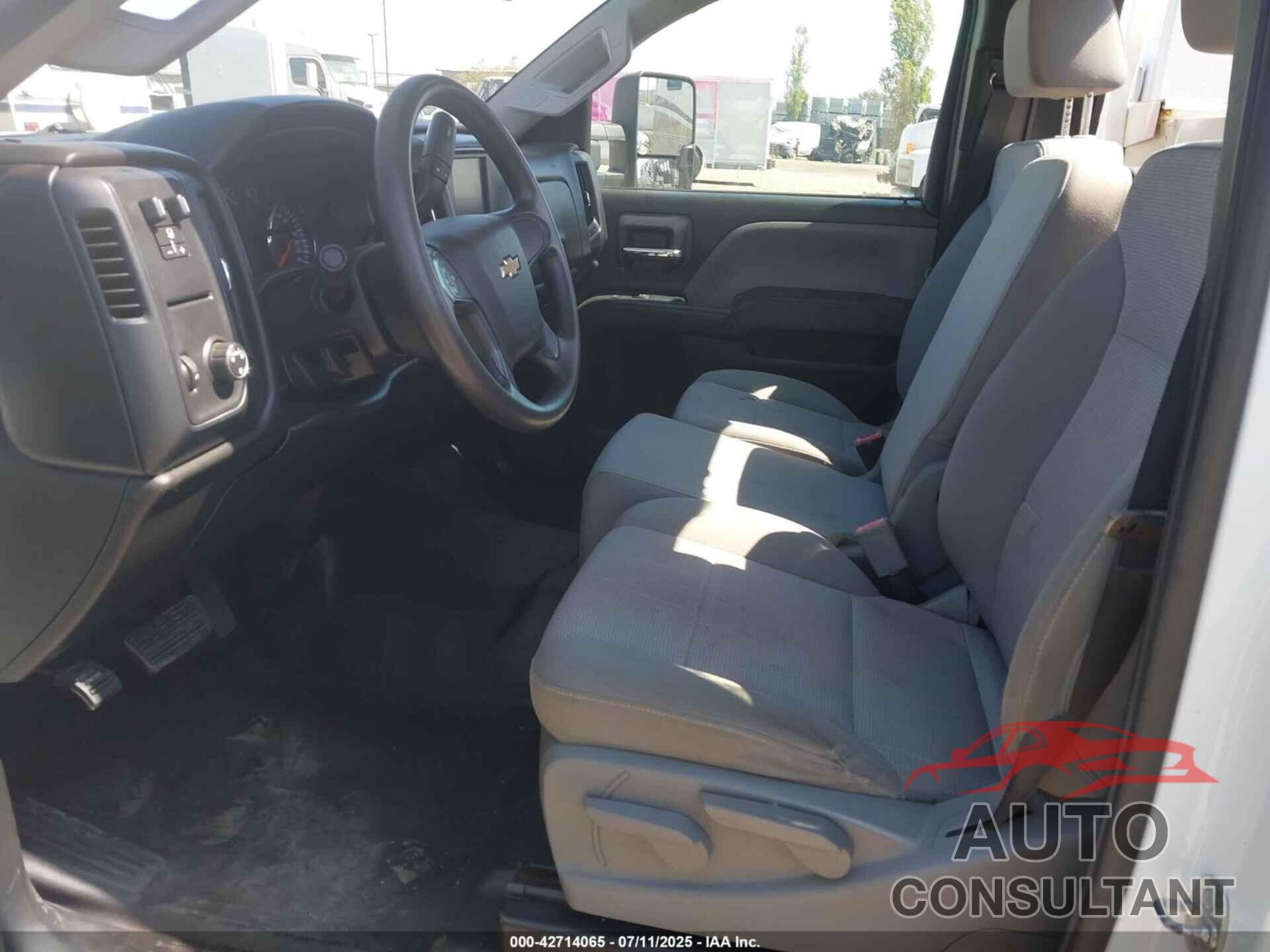 CHEVROLET SILVERADO 2500HD 2018 - 1GB0CUEG0JZ346667
