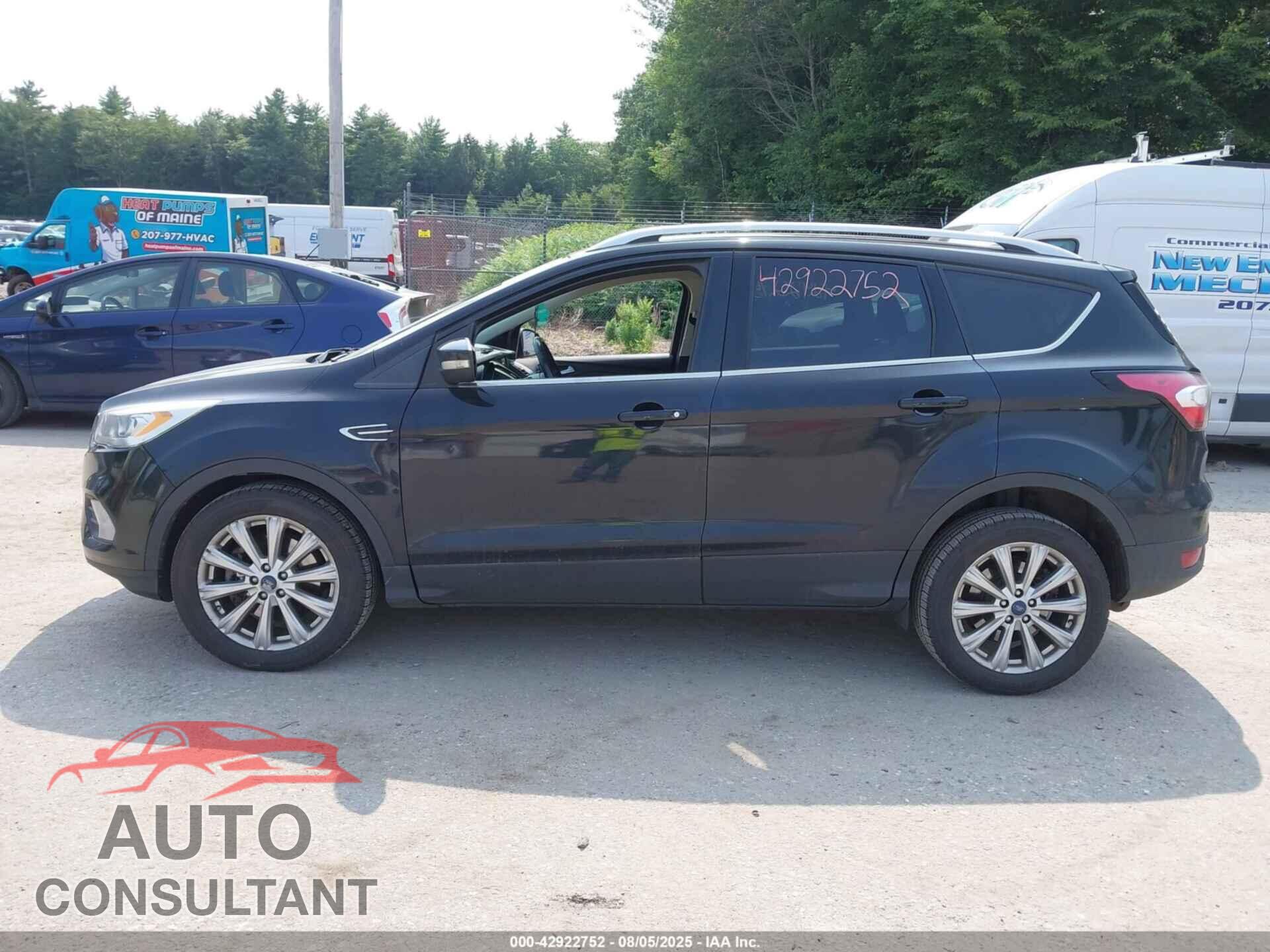 FORD ESCAPE 2017 - 1FMCU9JD0HUC86391