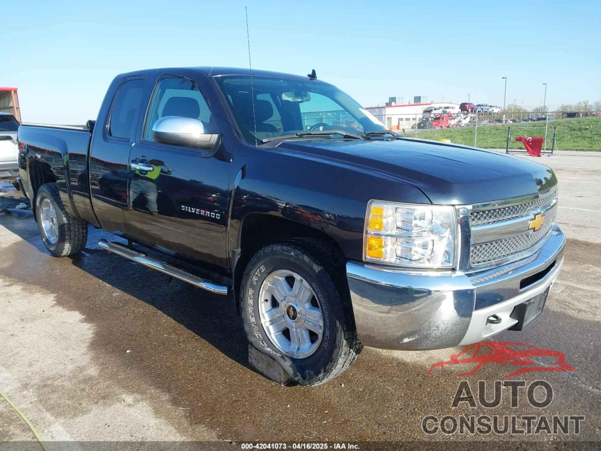 CHEVROLET SILVERADO 1500 2013 - 1GCRKSE76DZ175972