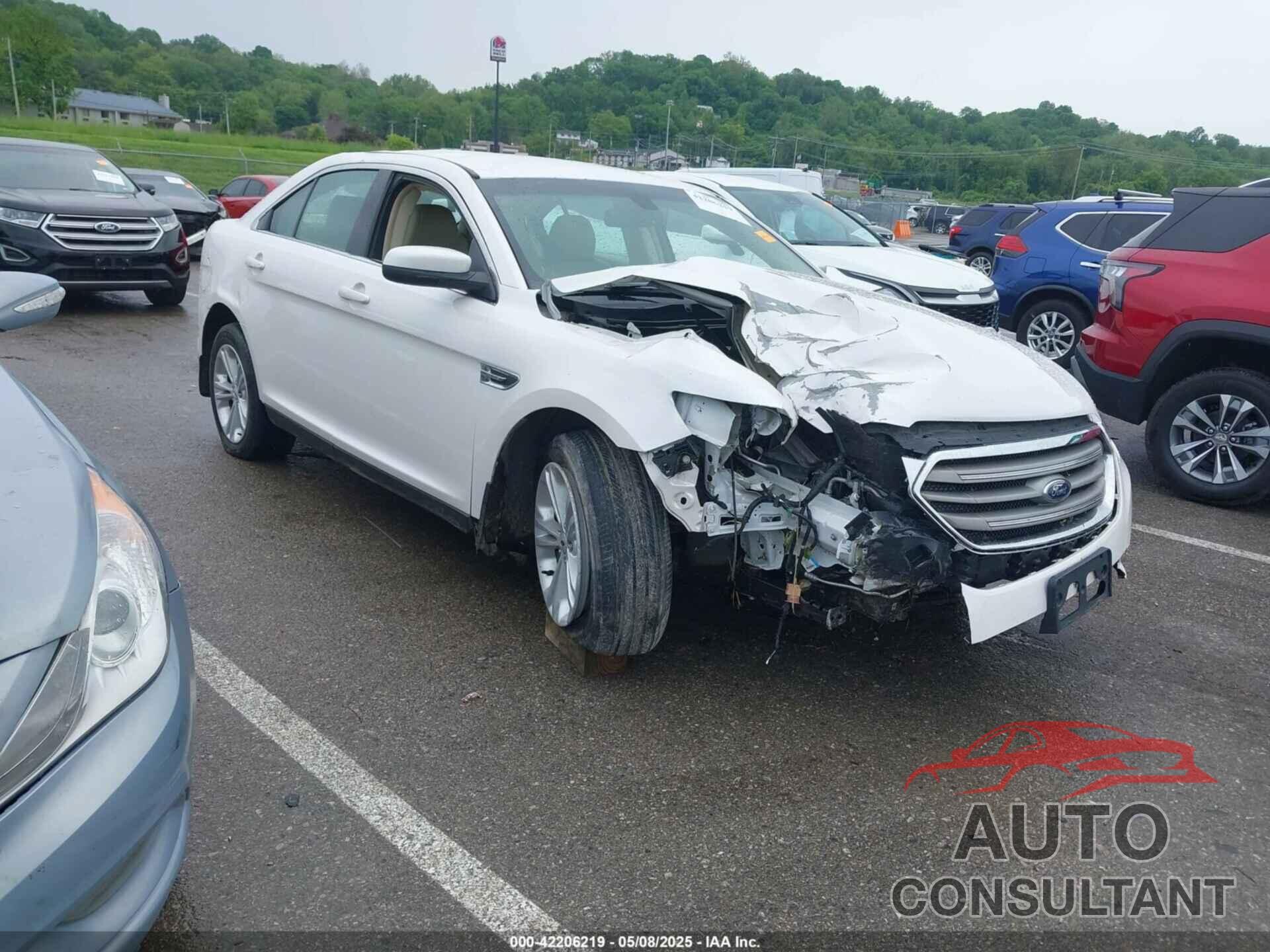 FORD TAURUS 2018 - 1FAHP2E89JG117065