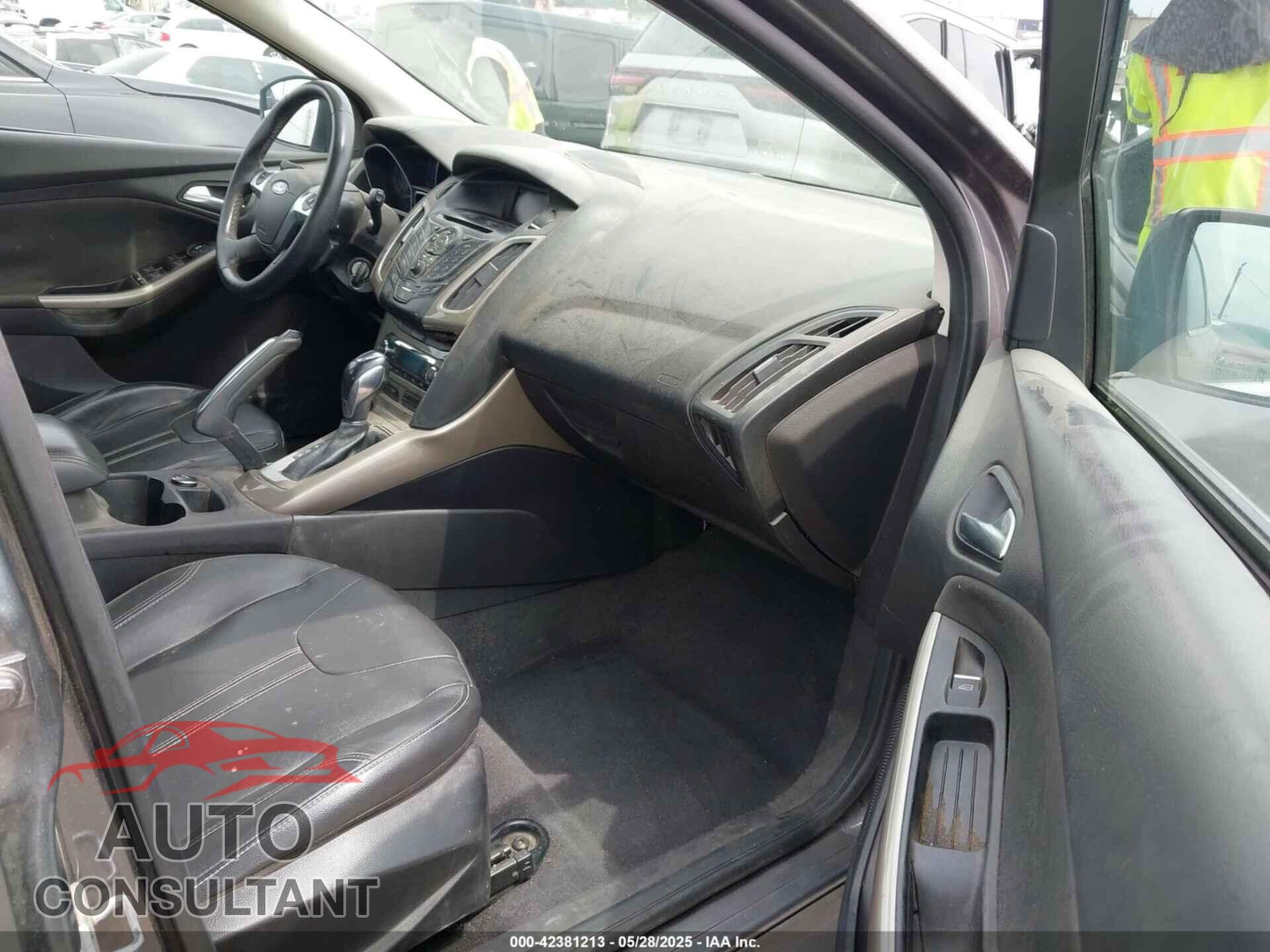 FORD FOCUS 2012 - 1FAHP3M25CL190818
