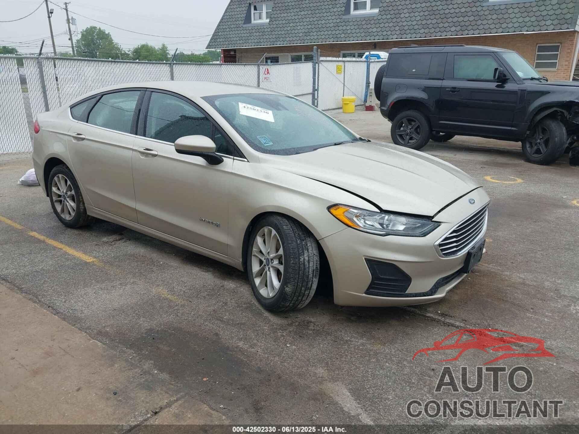 FORD FUSION HYBRID 2019 - 3FA6P0LU4KR102589