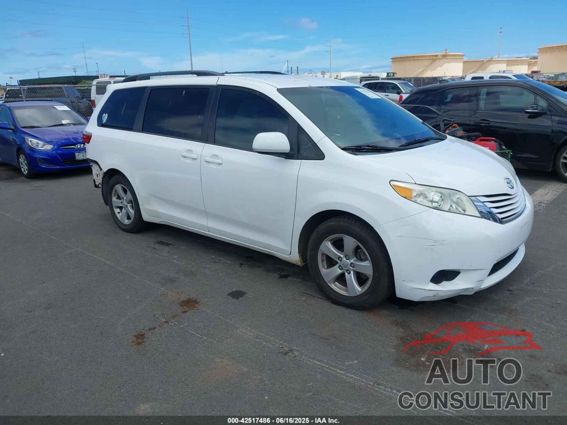 TOYOTA SIENNA 2015 - 5TDKK3DC6FS664852