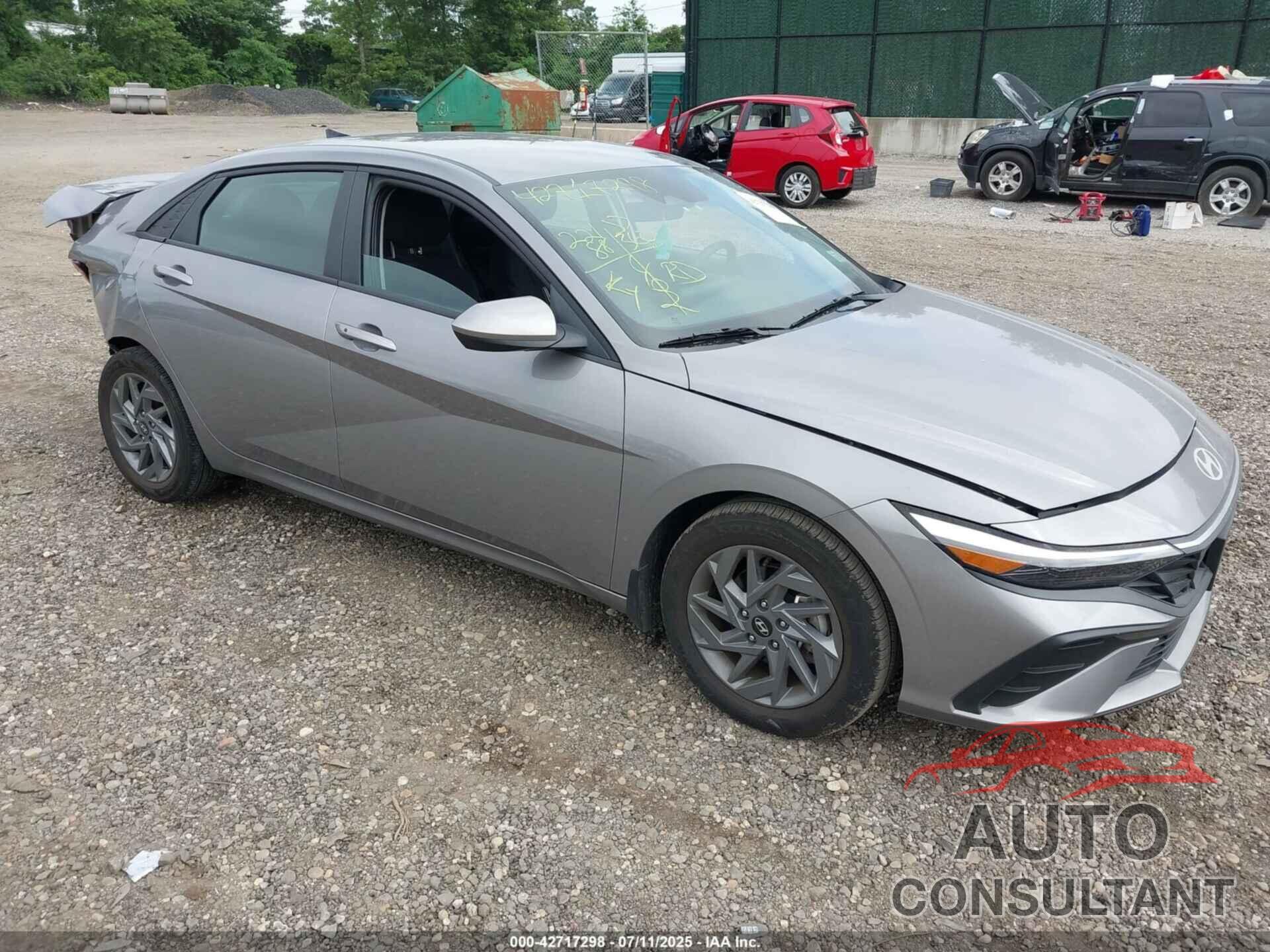 HYUNDAI ELANTRA 2024 - KMHLM4DG9RU689070