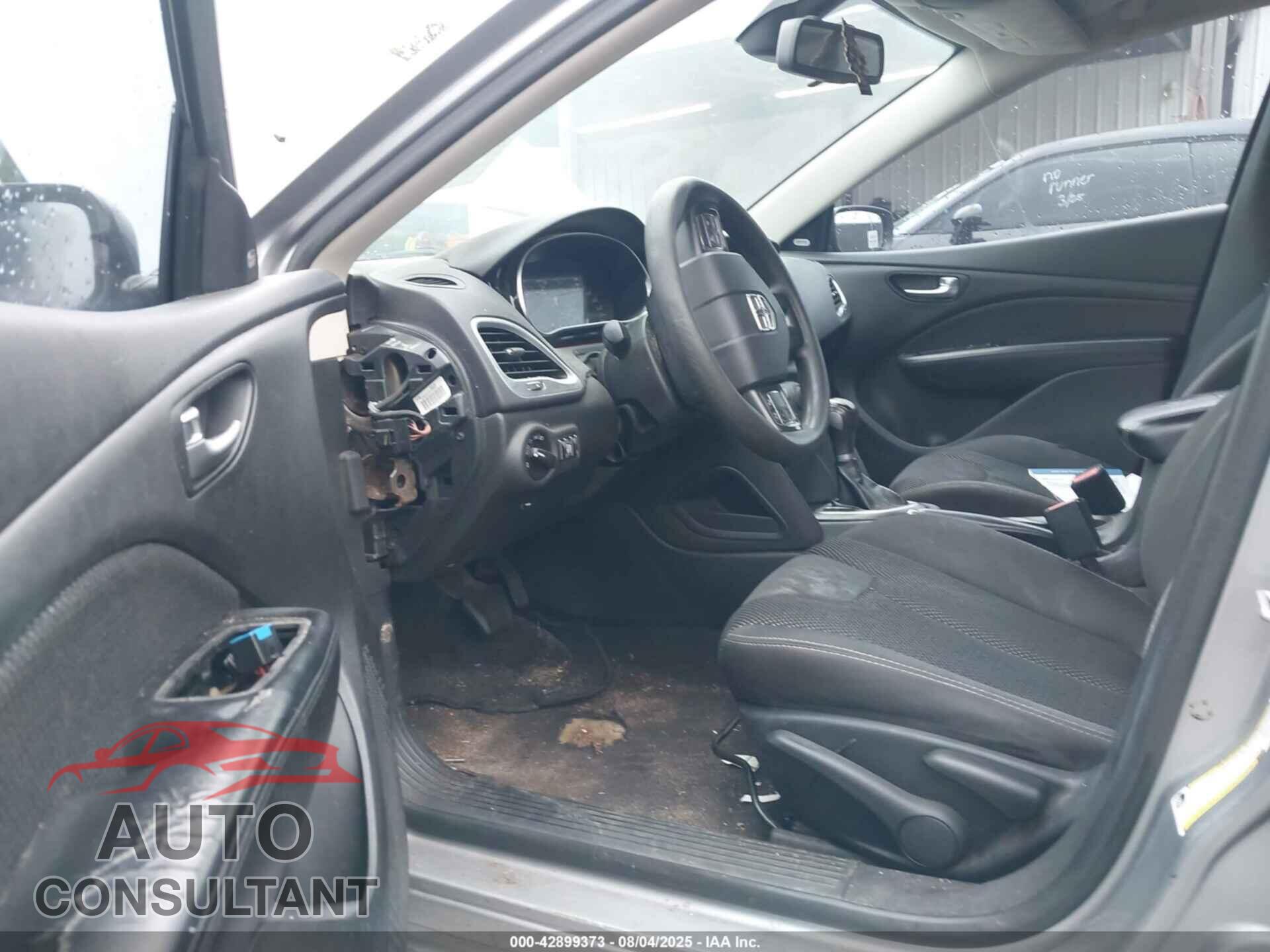 DODGE DART 2015 - 1C3CDFBB5FD227709