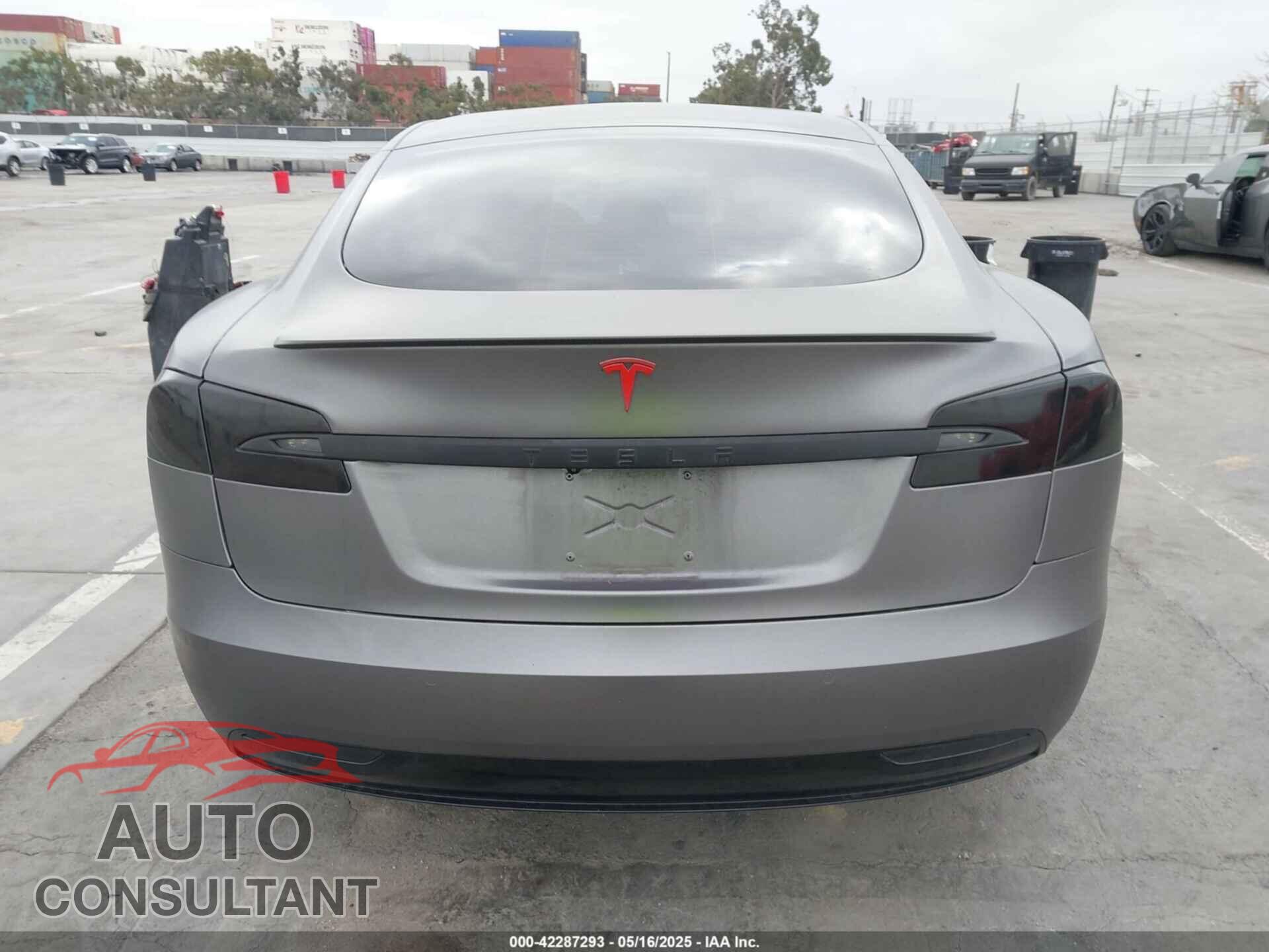TESLA MODEL S 2020 - 5YJSA1E49LF389105