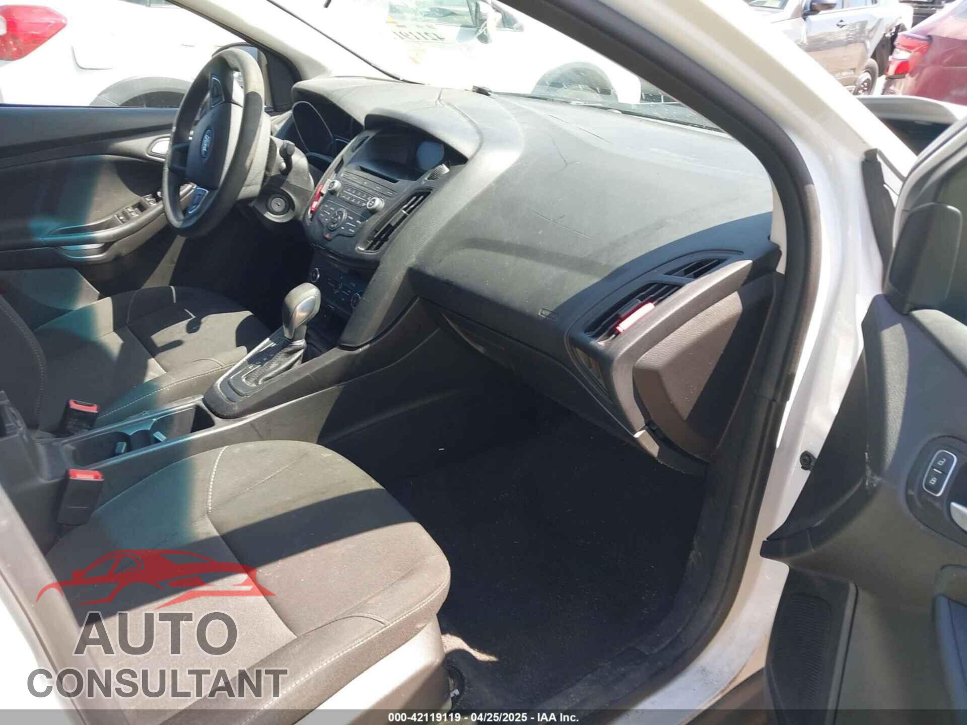 FORD FOCUS 2017 - 1FADP3F23HL302289