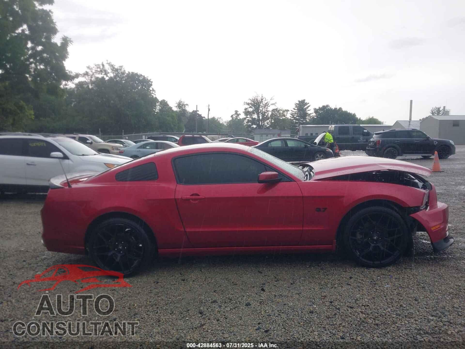 FORD MUSTANG 2013 - 1ZVBP8AM0D5211158