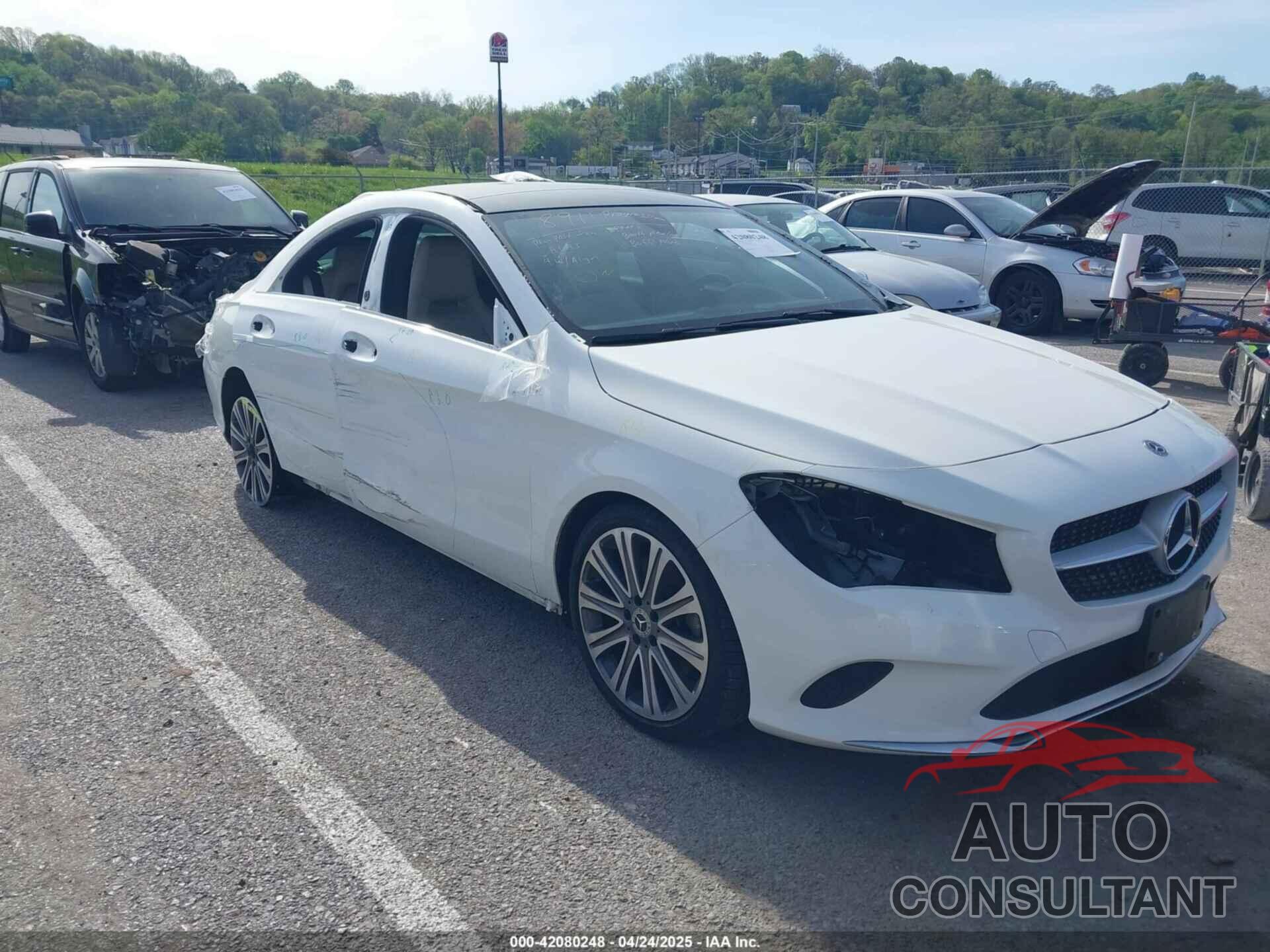 MERCEDES-BENZ CLA 250 2019 - WDDSJ4GB9KN743255